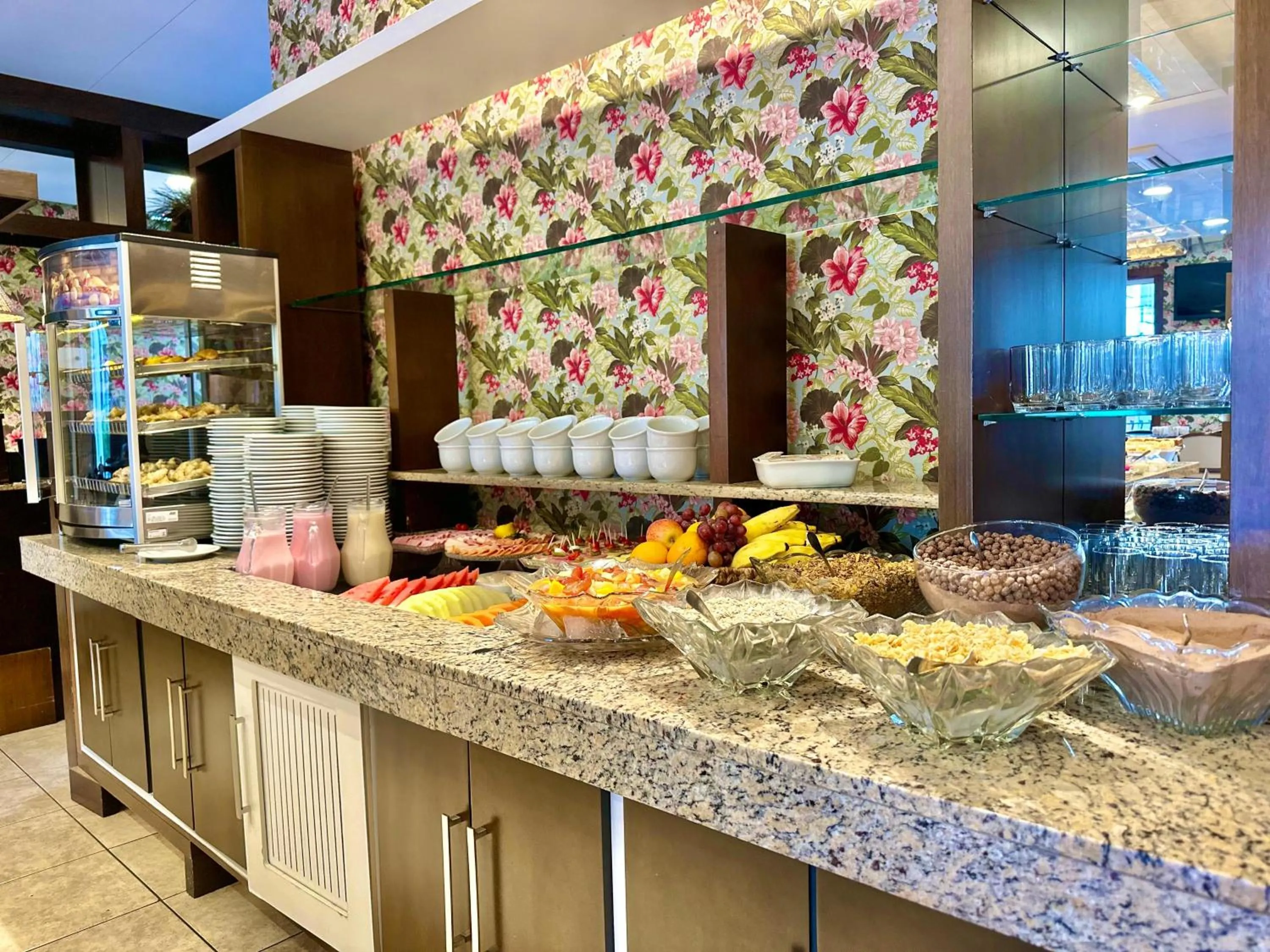 Buffet breakfast in Hotel Glamour da Serra