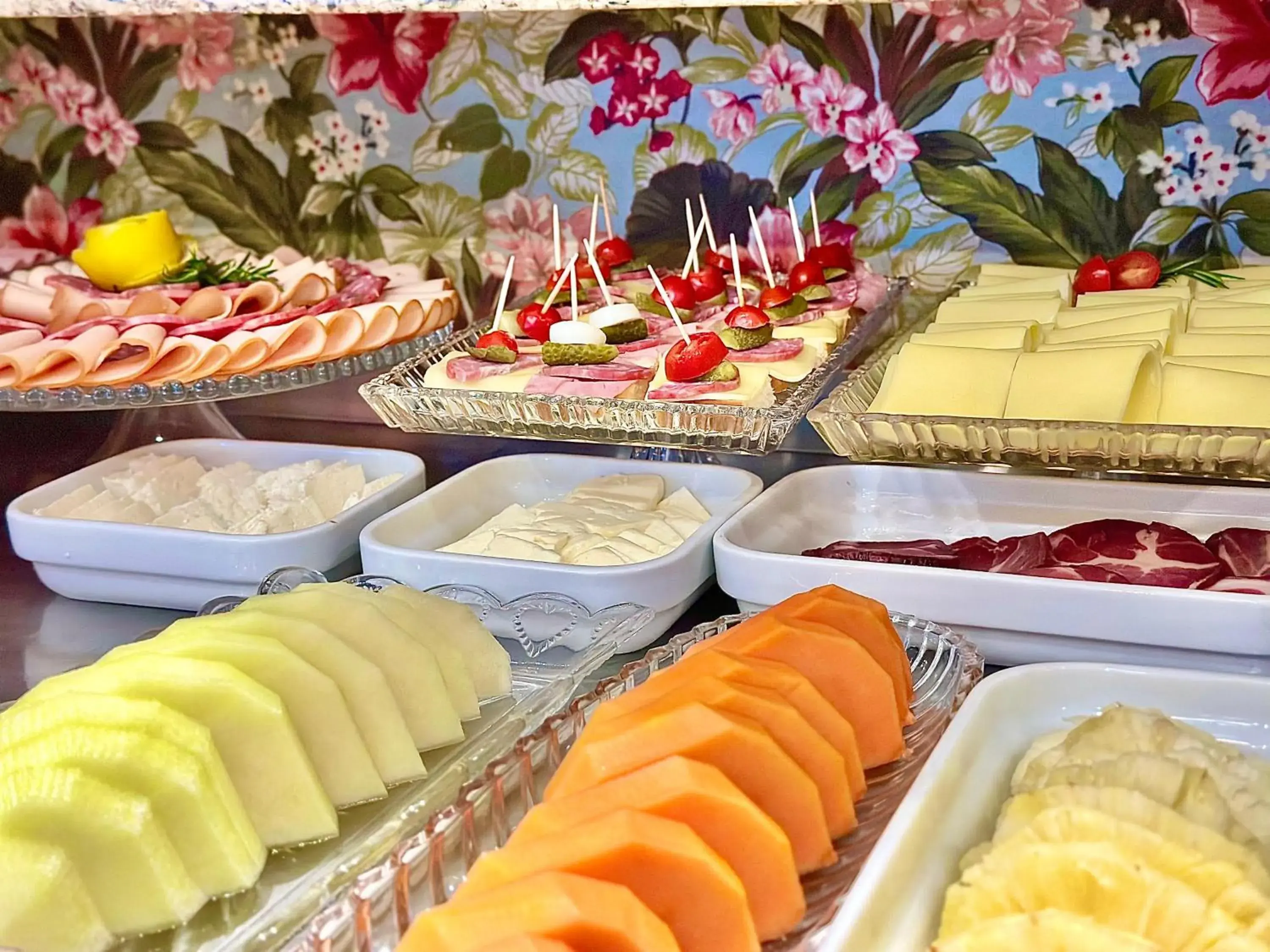 Buffet breakfast in Hotel Glamour da Serra Buffet breakfast in Hotel Glamour da Serra