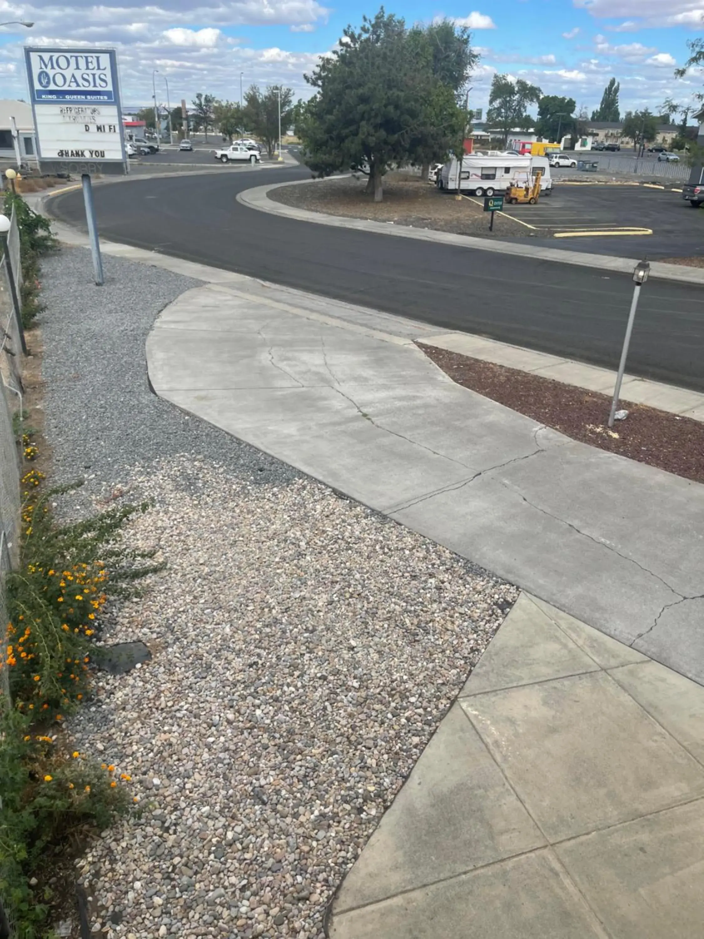 Property building in Motel Oasis Property building in Motel Oasis