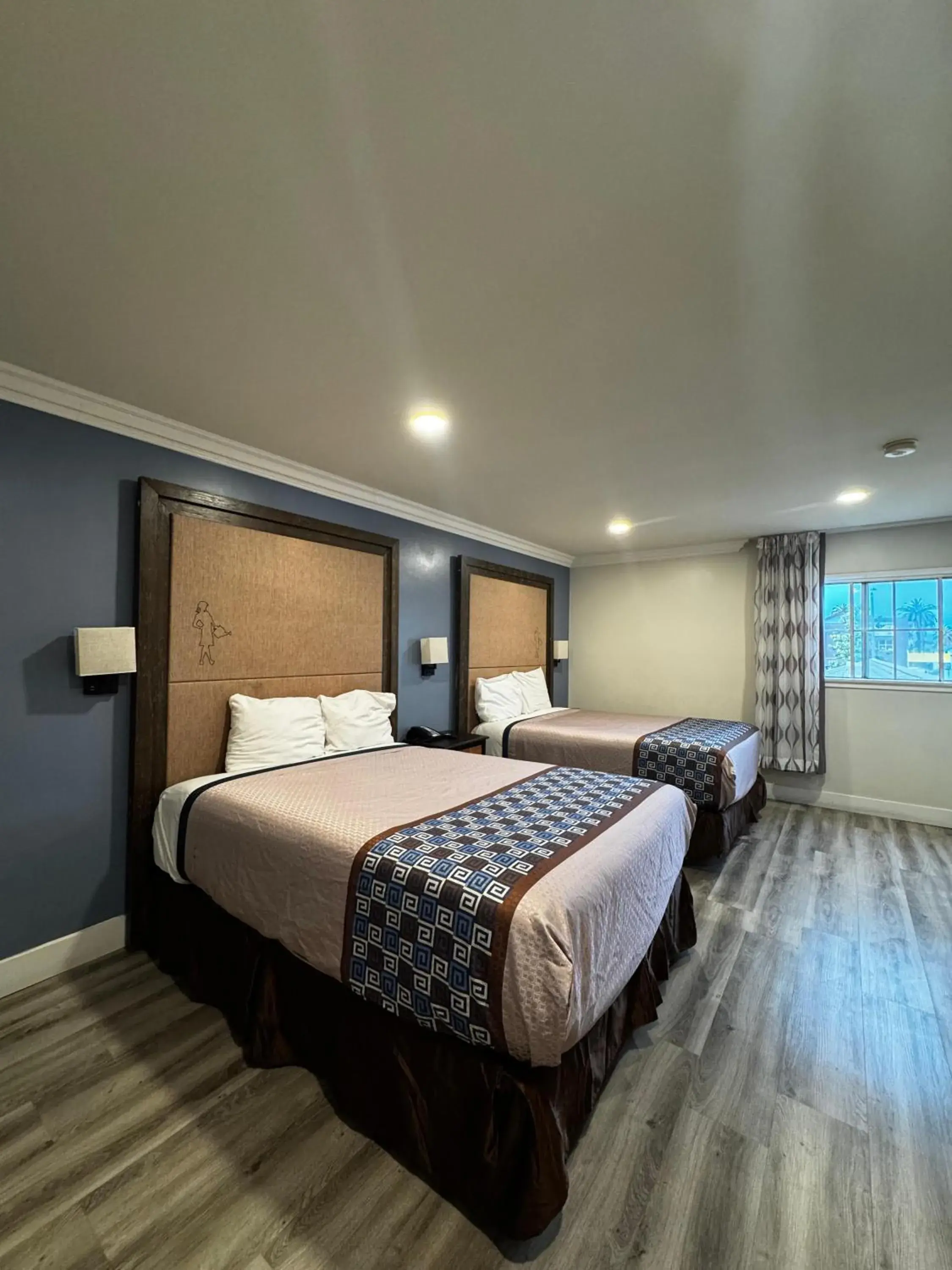 Bedroom, Bed in Friendship Motor Inn Bedroom, Bed in Friendship Motor Inn