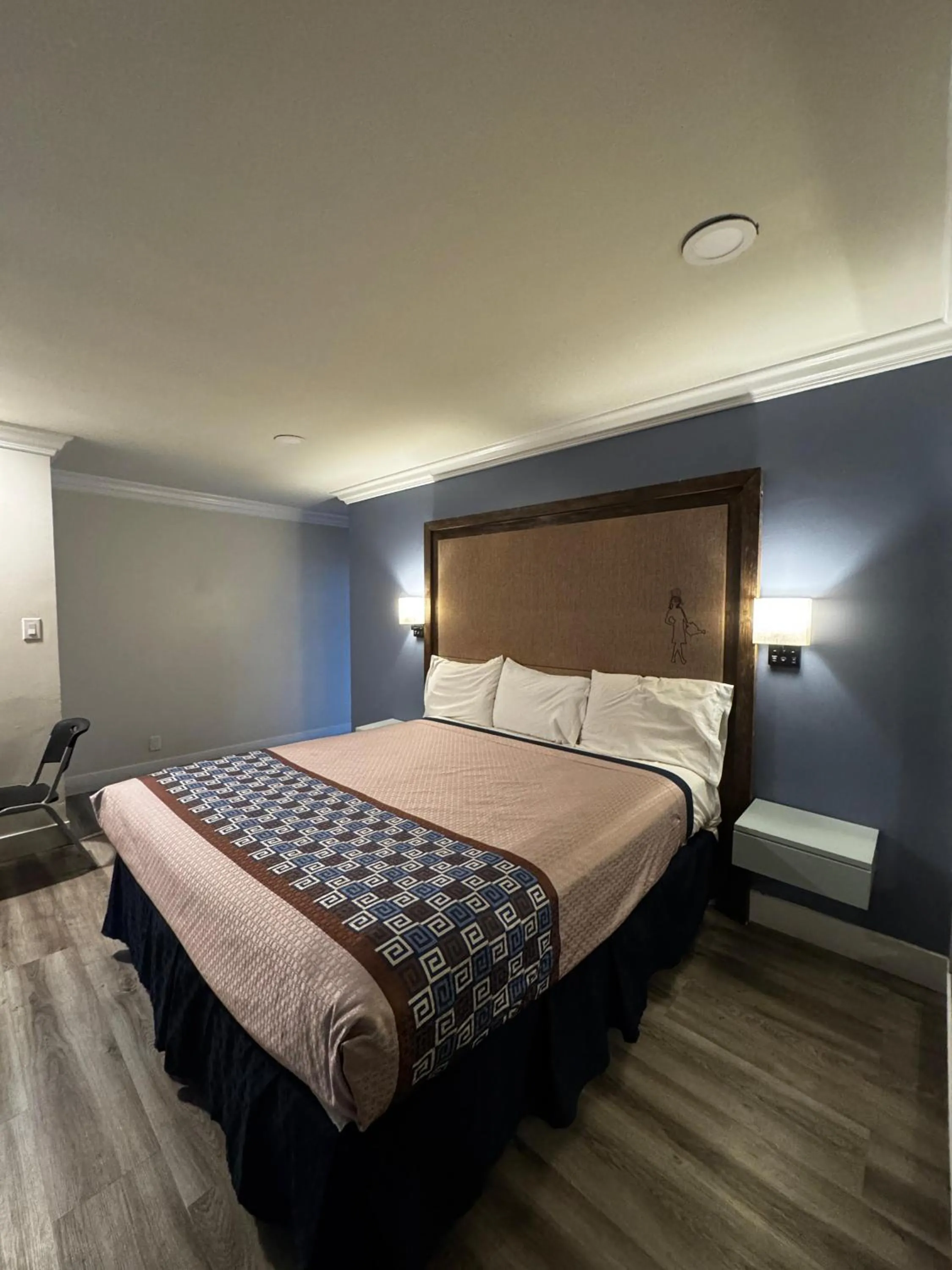 Bedroom, Bed in Friendship Motor Inn