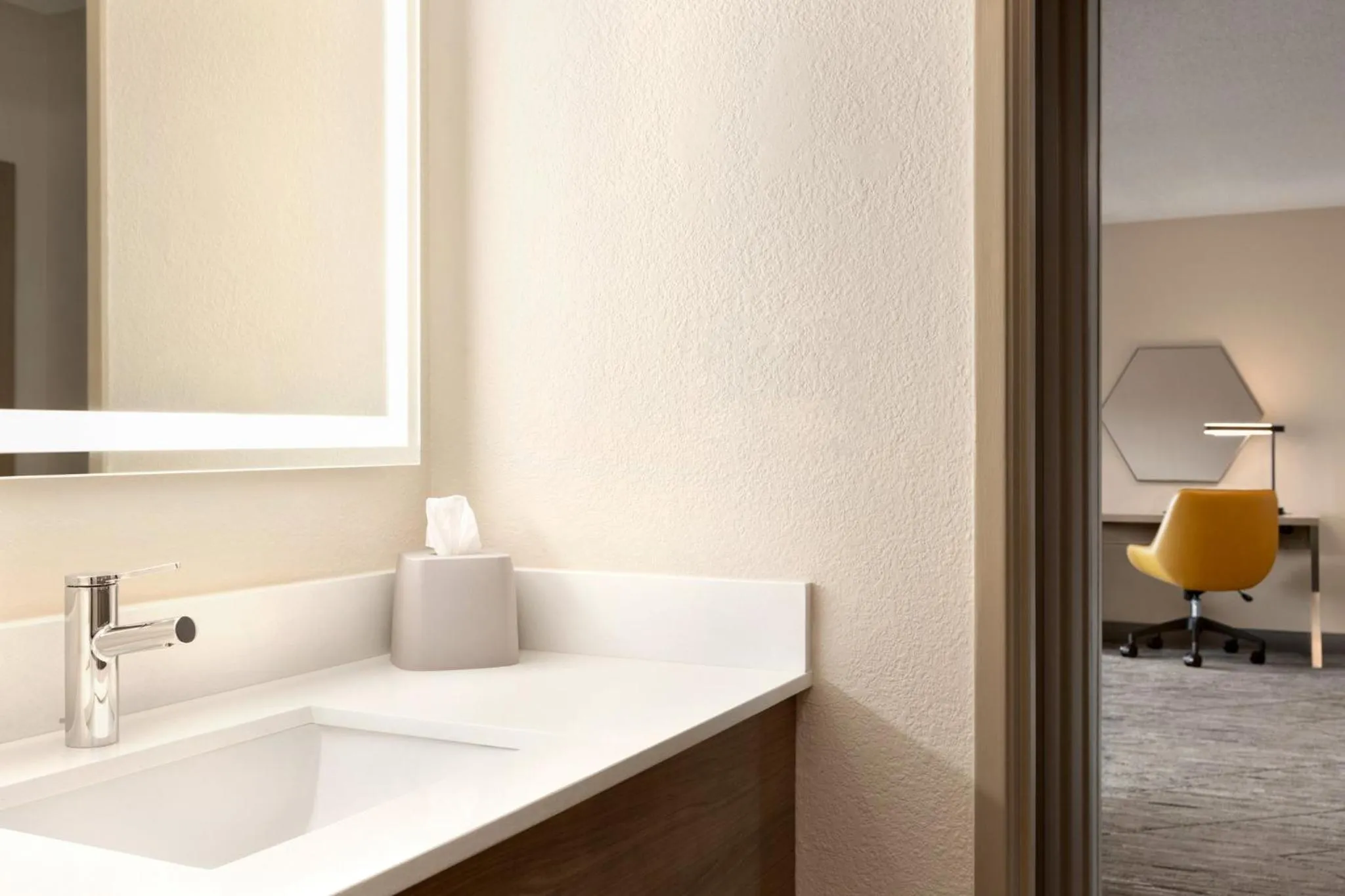 Bathroom in Holiday Inn Express - Bowling Green by IHG