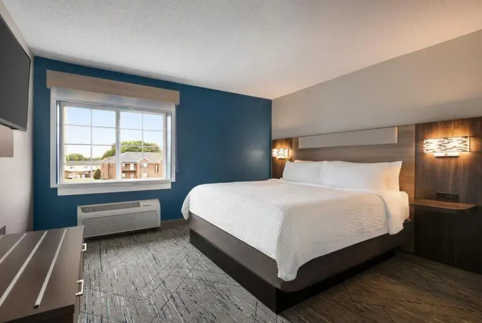 Bedroom, Bed in Holiday Inn Express - Bowling Green by IHG Bedroom, Bed in Holiday Inn Express - Bowling Green by IHG