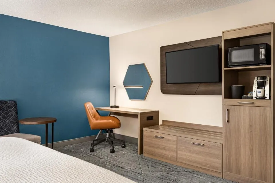 TV and multimedia, Bed in Holiday Inn Express - Bowling Green by IHG