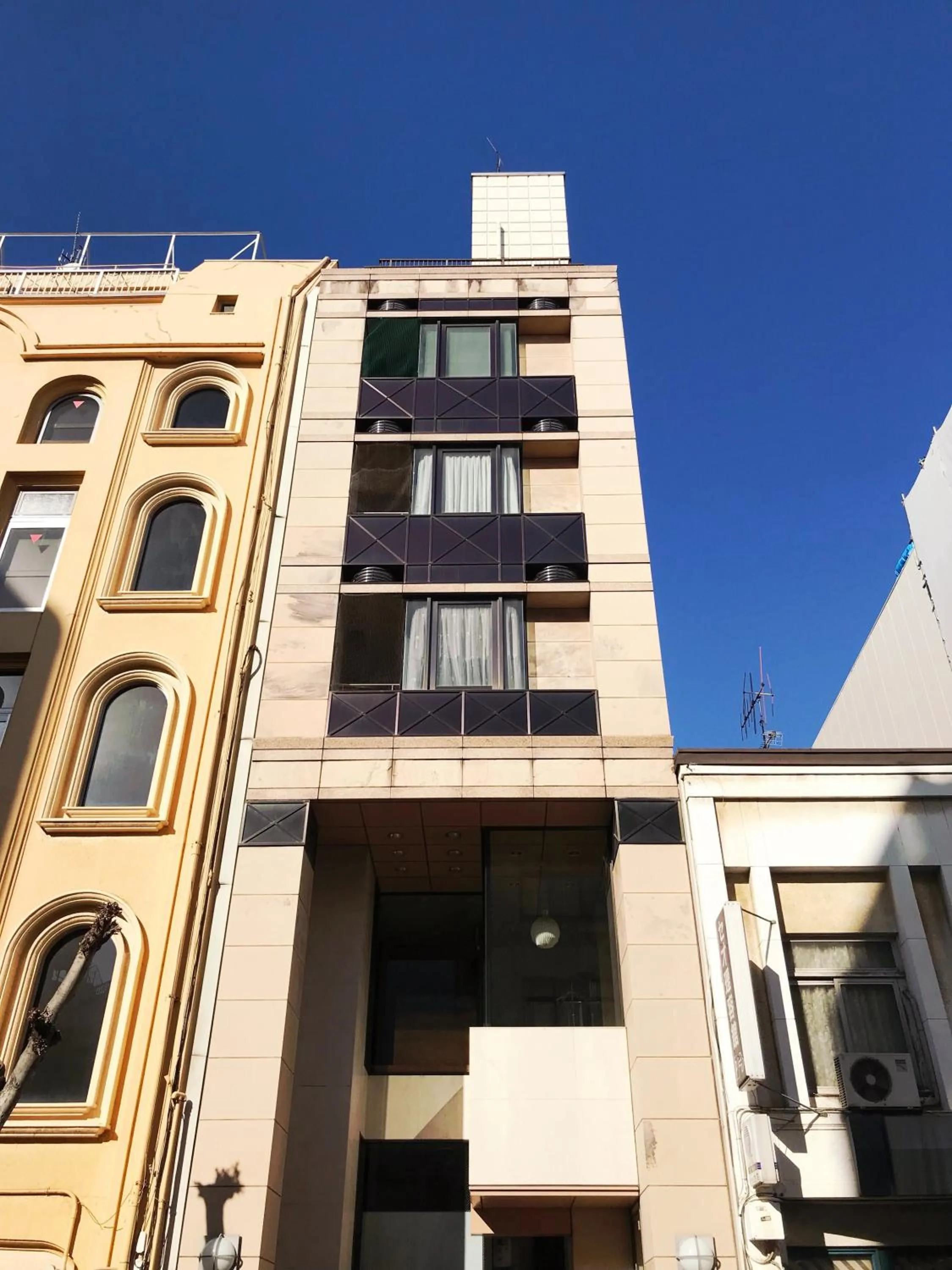 Facade/entrance in Motomachi Flat