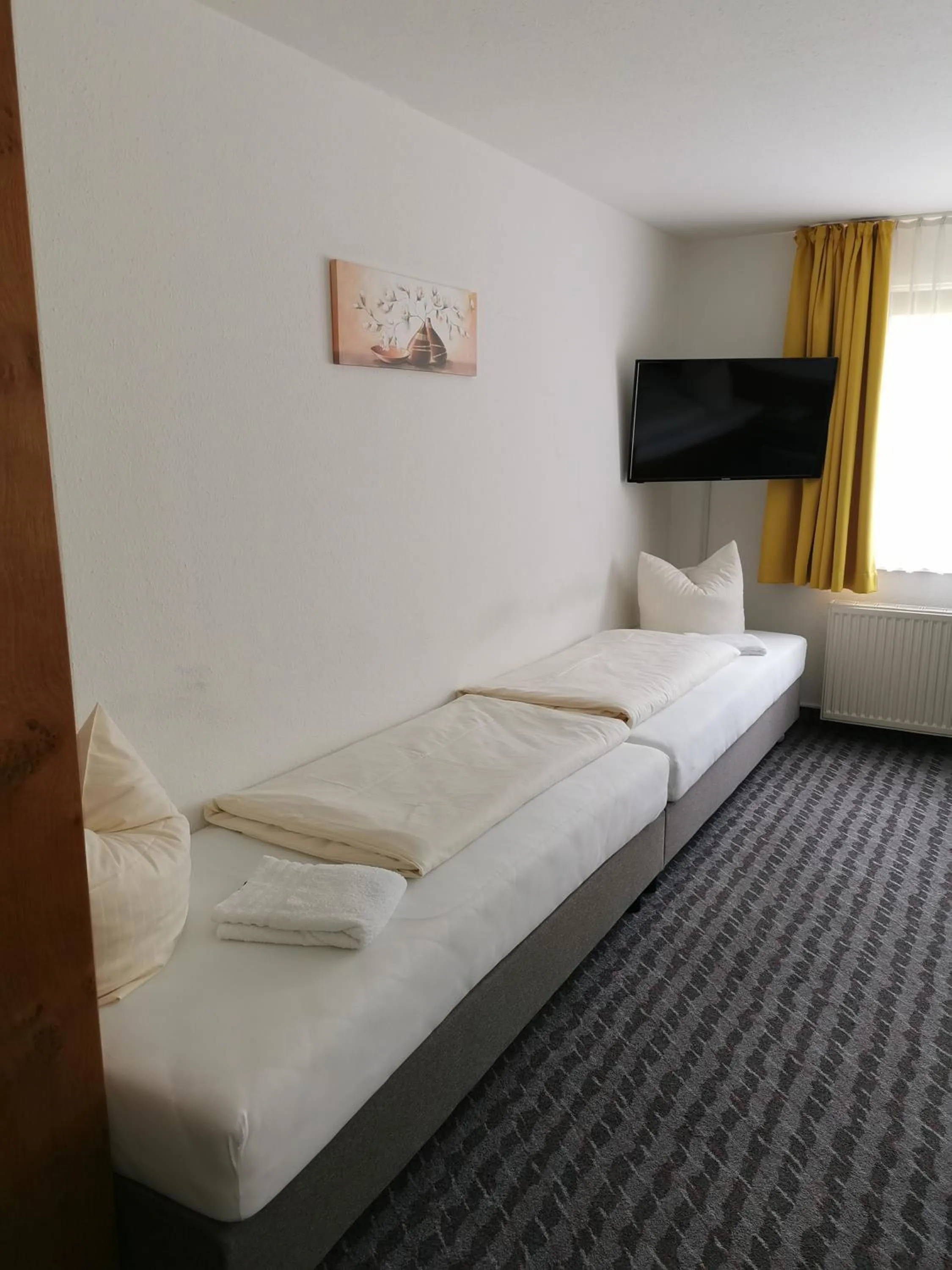 Photo of the whole room, Bed in Hotel Sonne