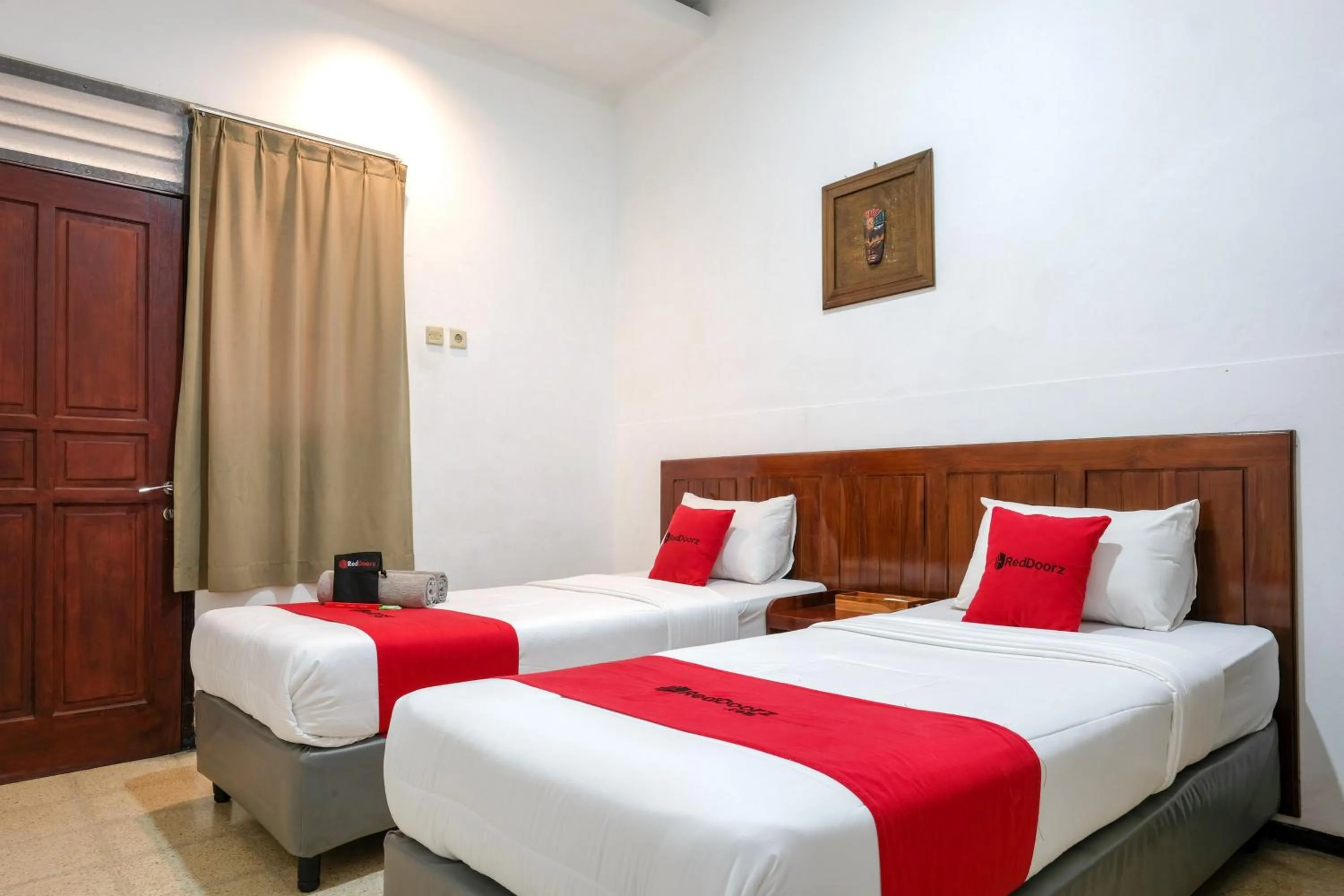 Bedroom, Bed in RedDoorz @ Soekarno Hatta 2