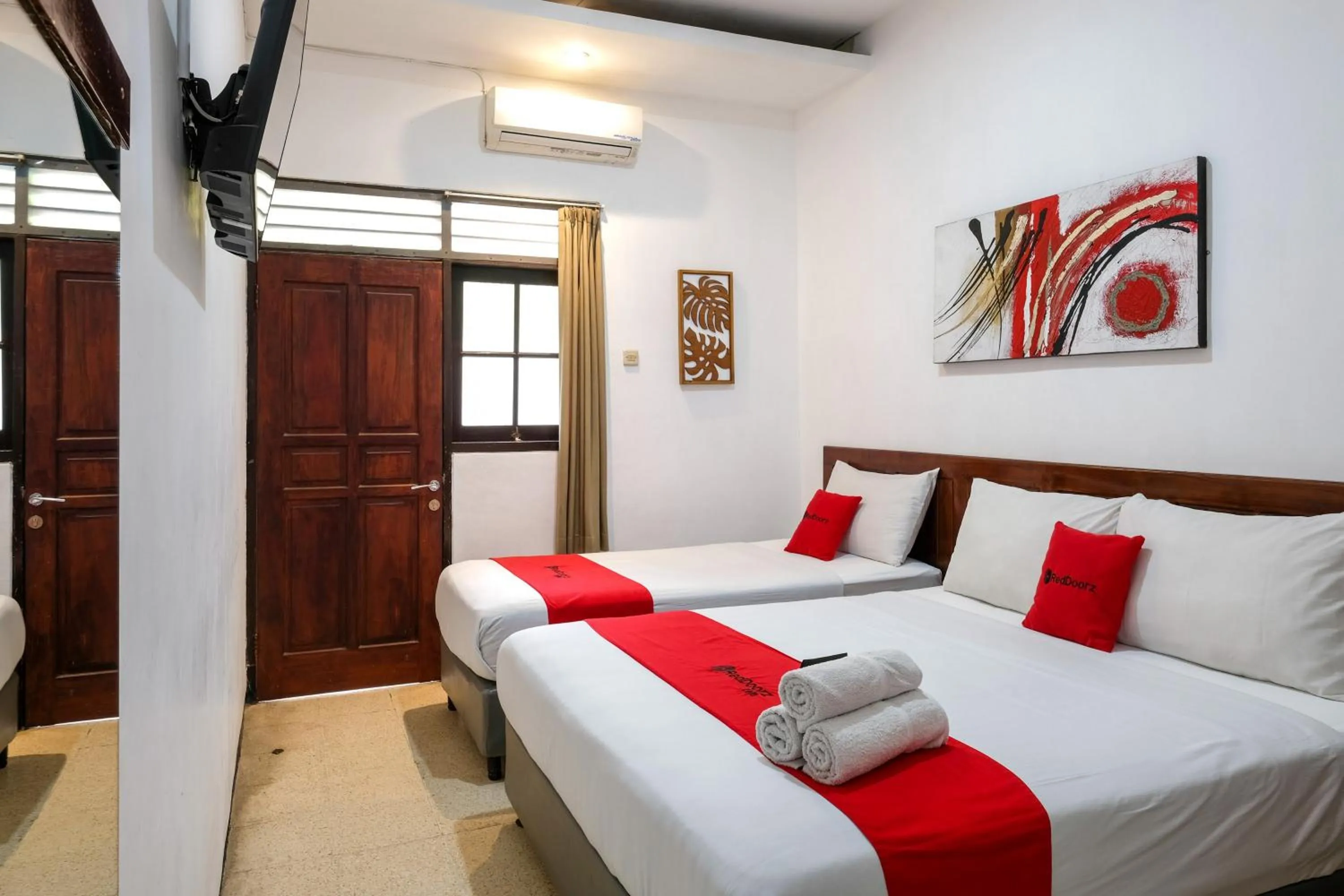 Bedroom, Bed in RedDoorz @ Soekarno Hatta 2