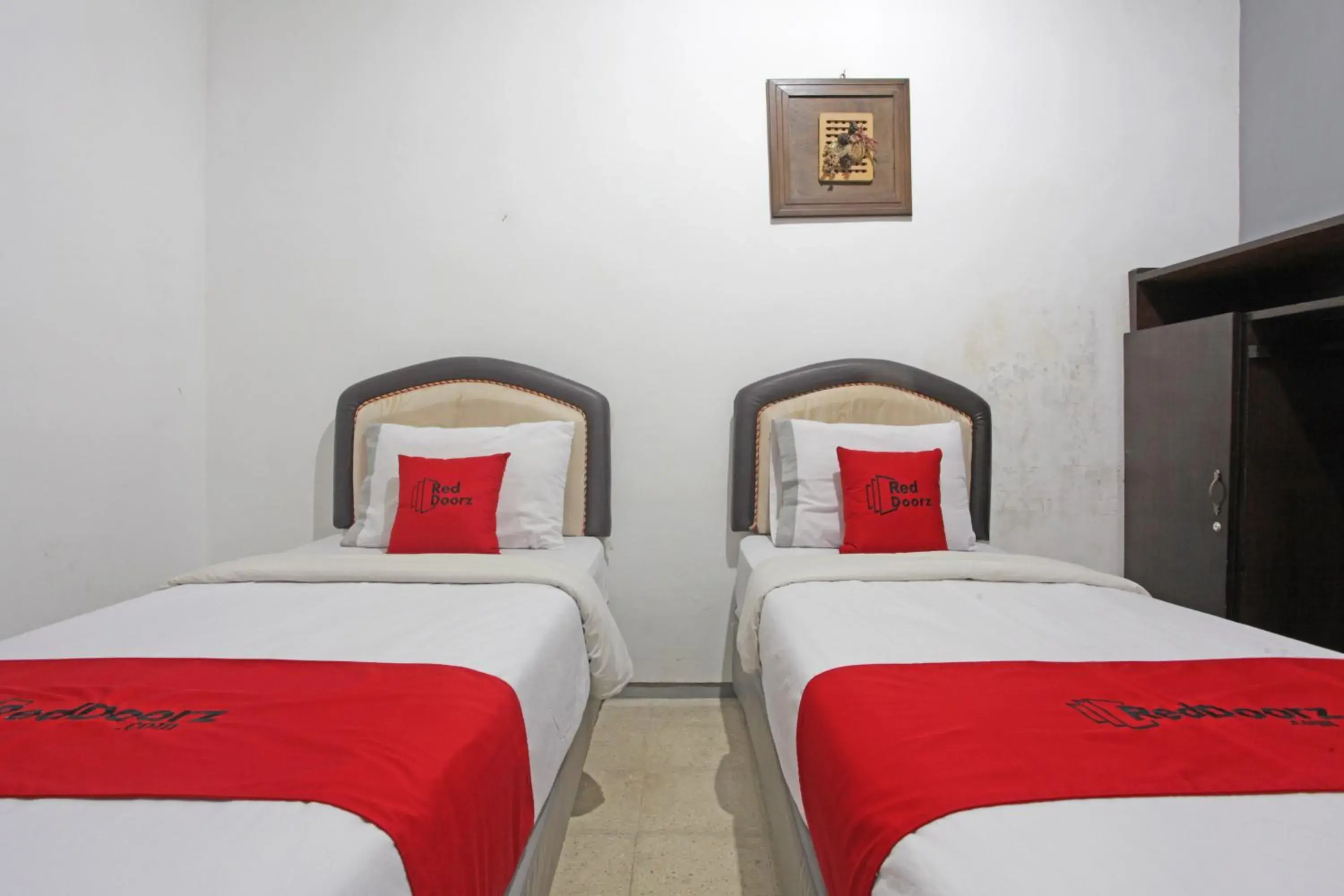 Bedroom, Bed in RedDoorz @ Soekarno Hatta 2 Bedroom, Bed in RedDoorz @ Soekarno Hatta 2