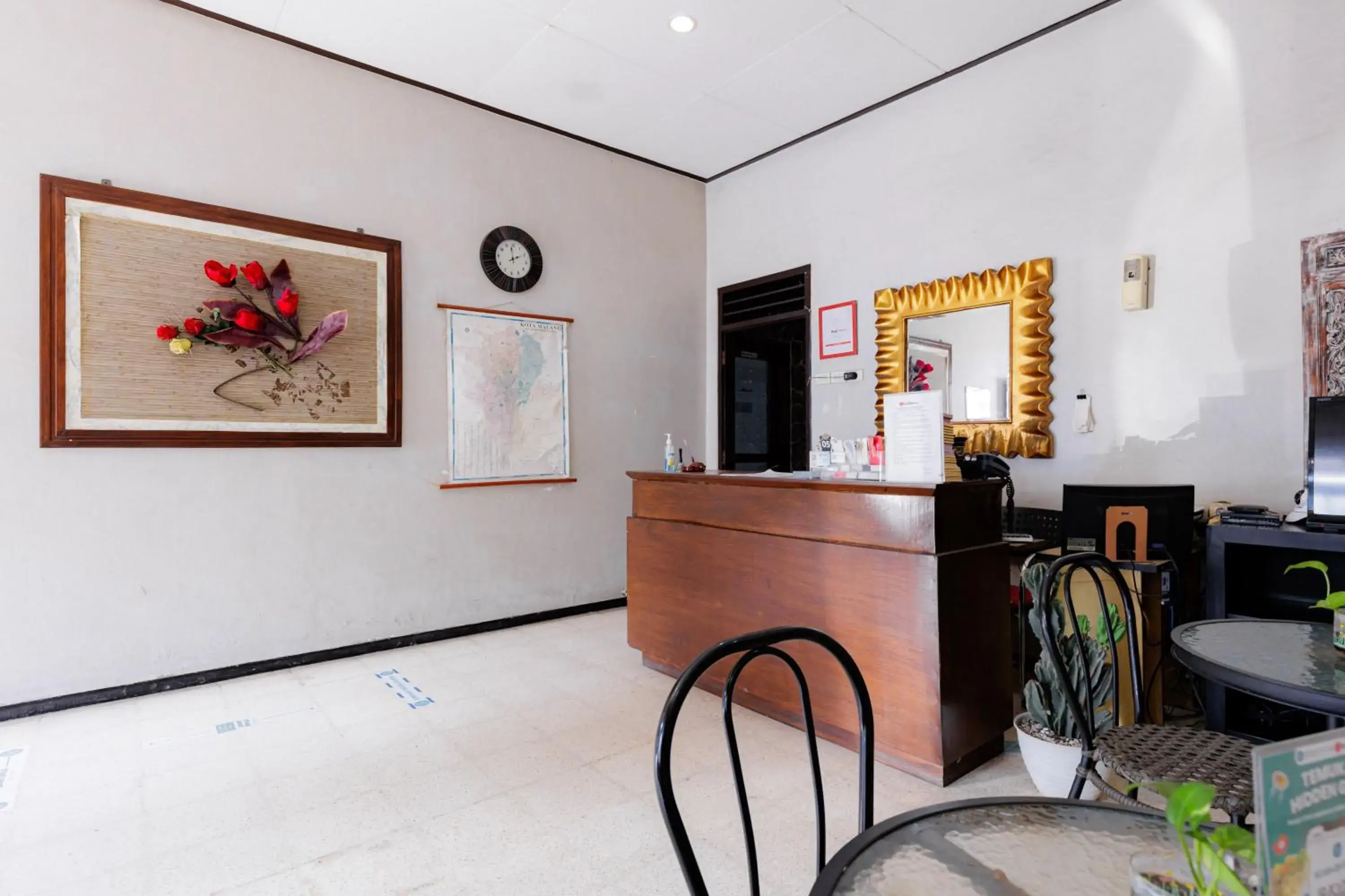 Lobby or reception in RedDoorz @ Soekarno Hatta 2 Lobby or reception in RedDoorz @ Soekarno Hatta 2