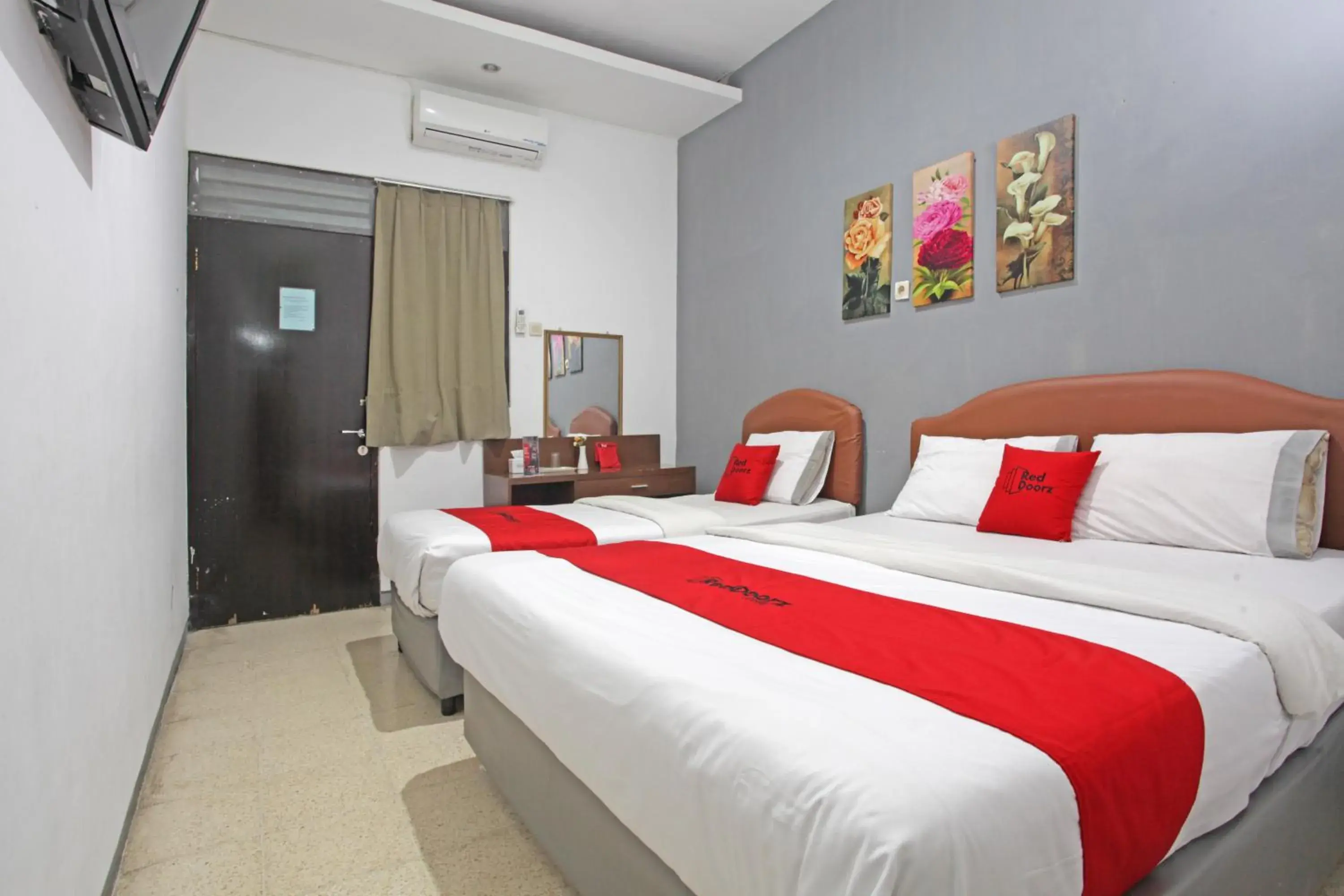 Bedroom, Bed in RedDoorz @ Soekarno Hatta 2 Bedroom, Bed in RedDoorz @ Soekarno Hatta 2
