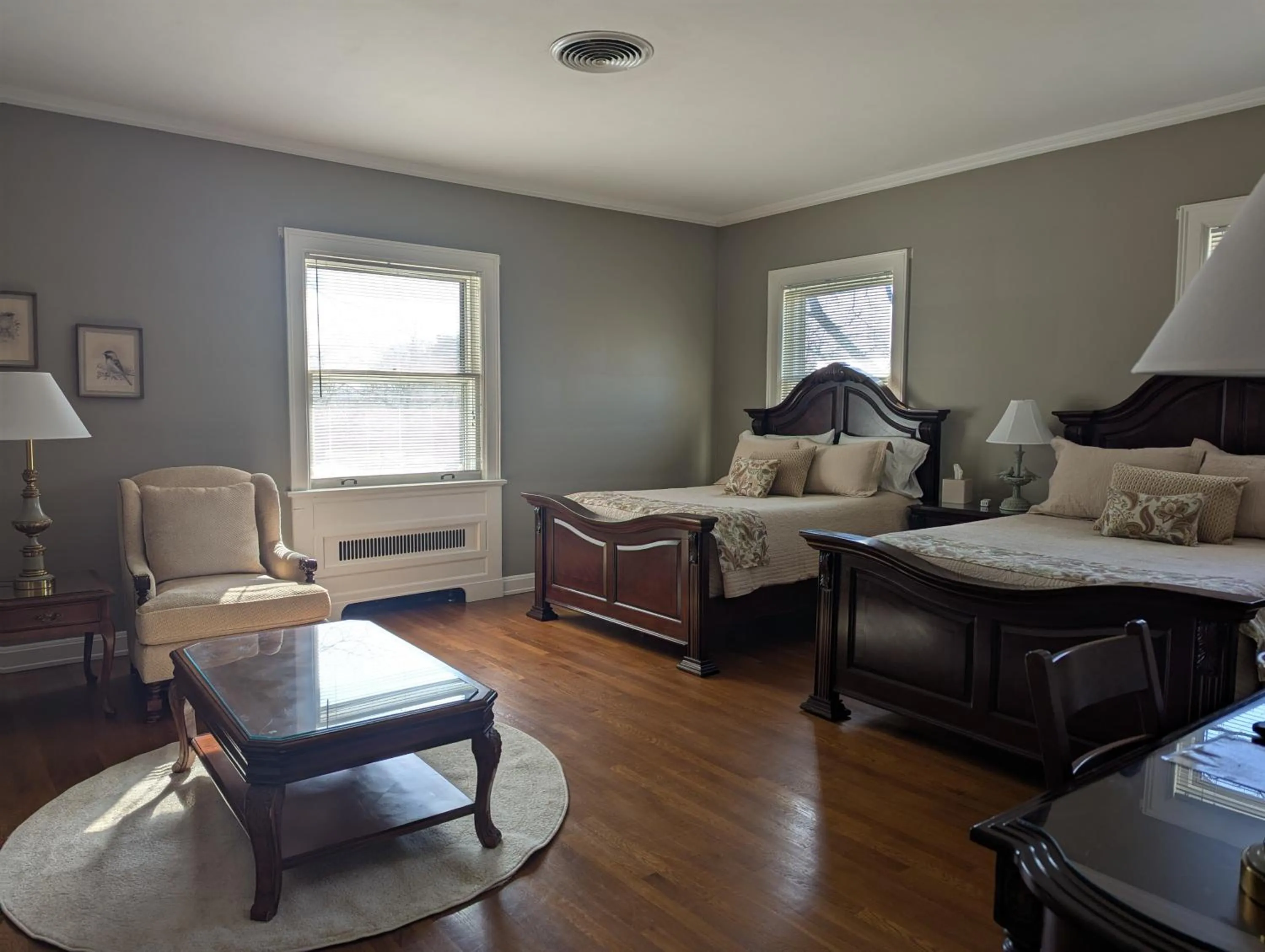 Bed in Farrell House Lodge at Sunnybrook Trout Club