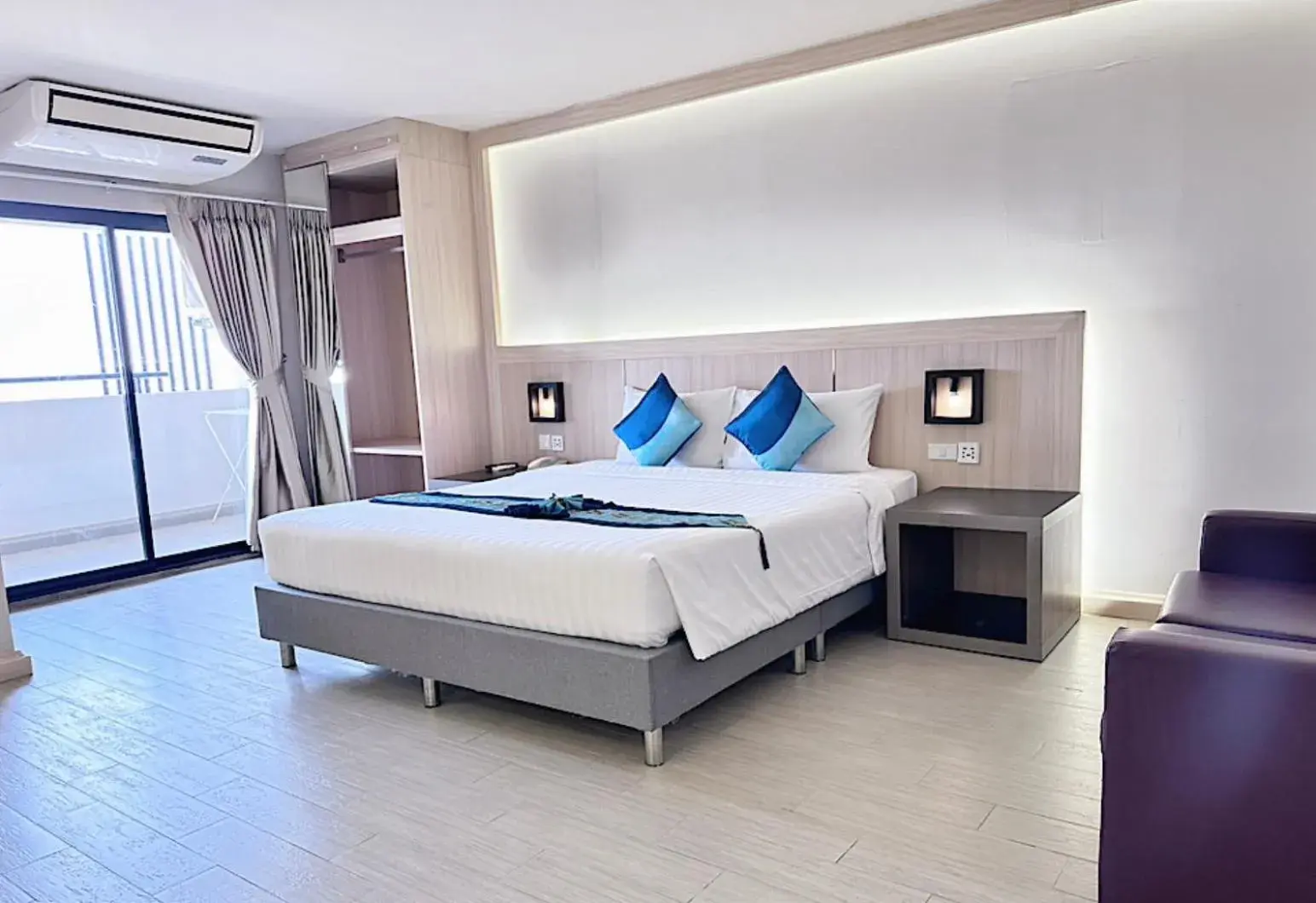 Patio, Bed in O2 Grand Suvarnabhumi Airport Patio, Bed in O2 Grand Suvarnabhumi Airport