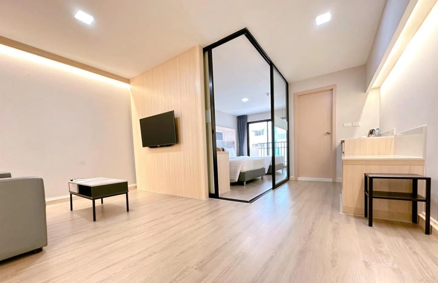 O2 Grand Suvarnabhumi Airport