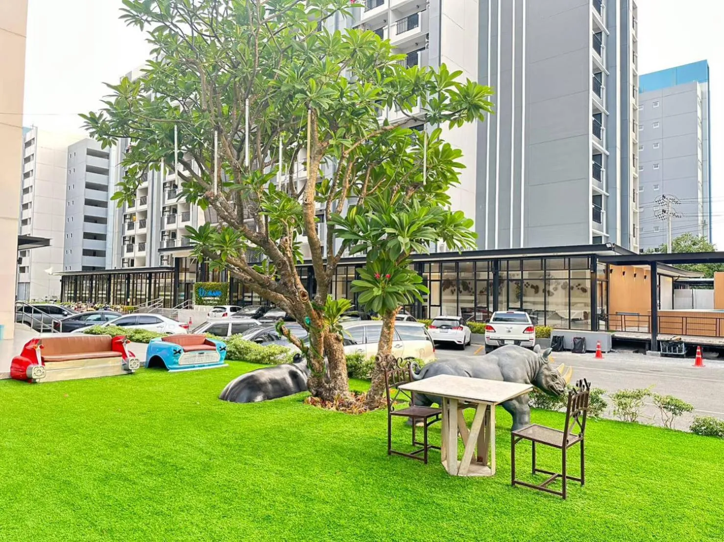 Garden in O2 Luxury Hotel