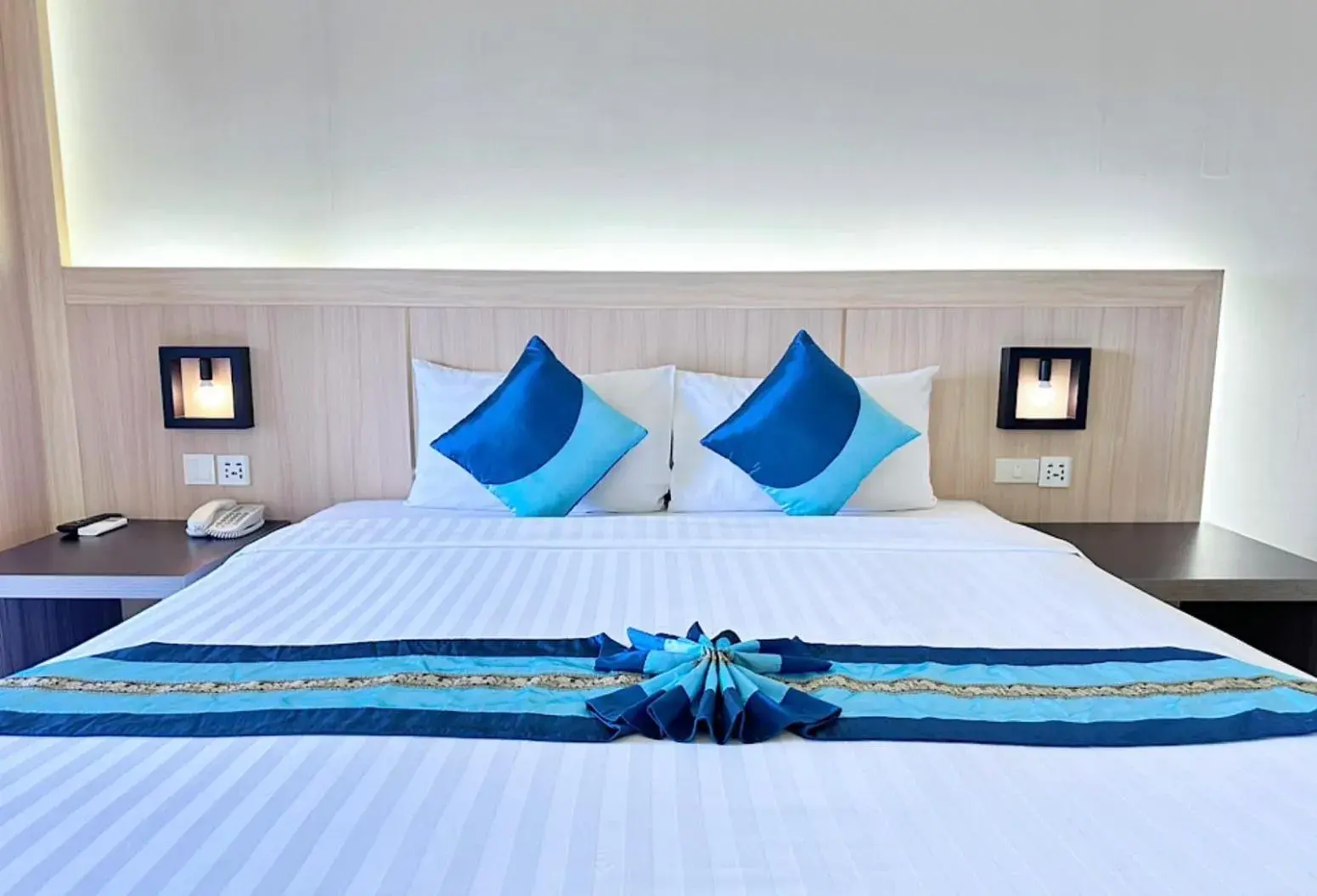 Photo of the whole room, Bed in O2 Grand Suvarnabhumi Airport Photo of the whole room, Bed in O2 Grand Suvarnabhumi Airport