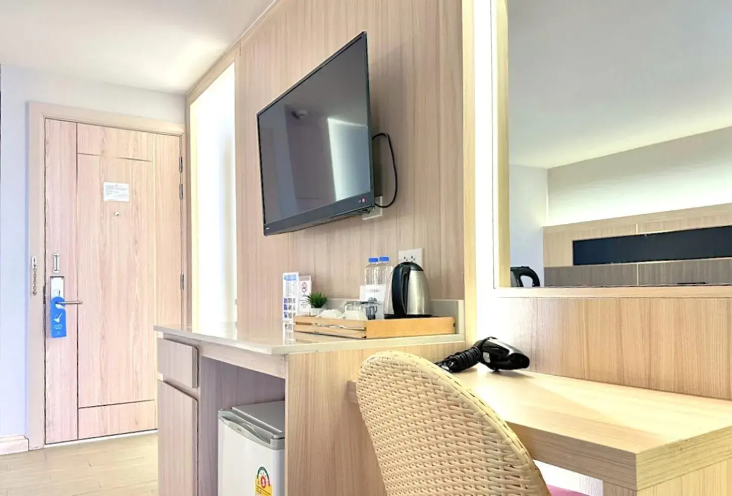 O2 Grand Suvarnabhumi Airport - Free Scheduled Shuttle from Hotel to Suvarnabhumi Airport O2 Grand Suvarnabhumi Airport - Free Scheduled Shuttle from Hotel to Suvarnabhumi Airport