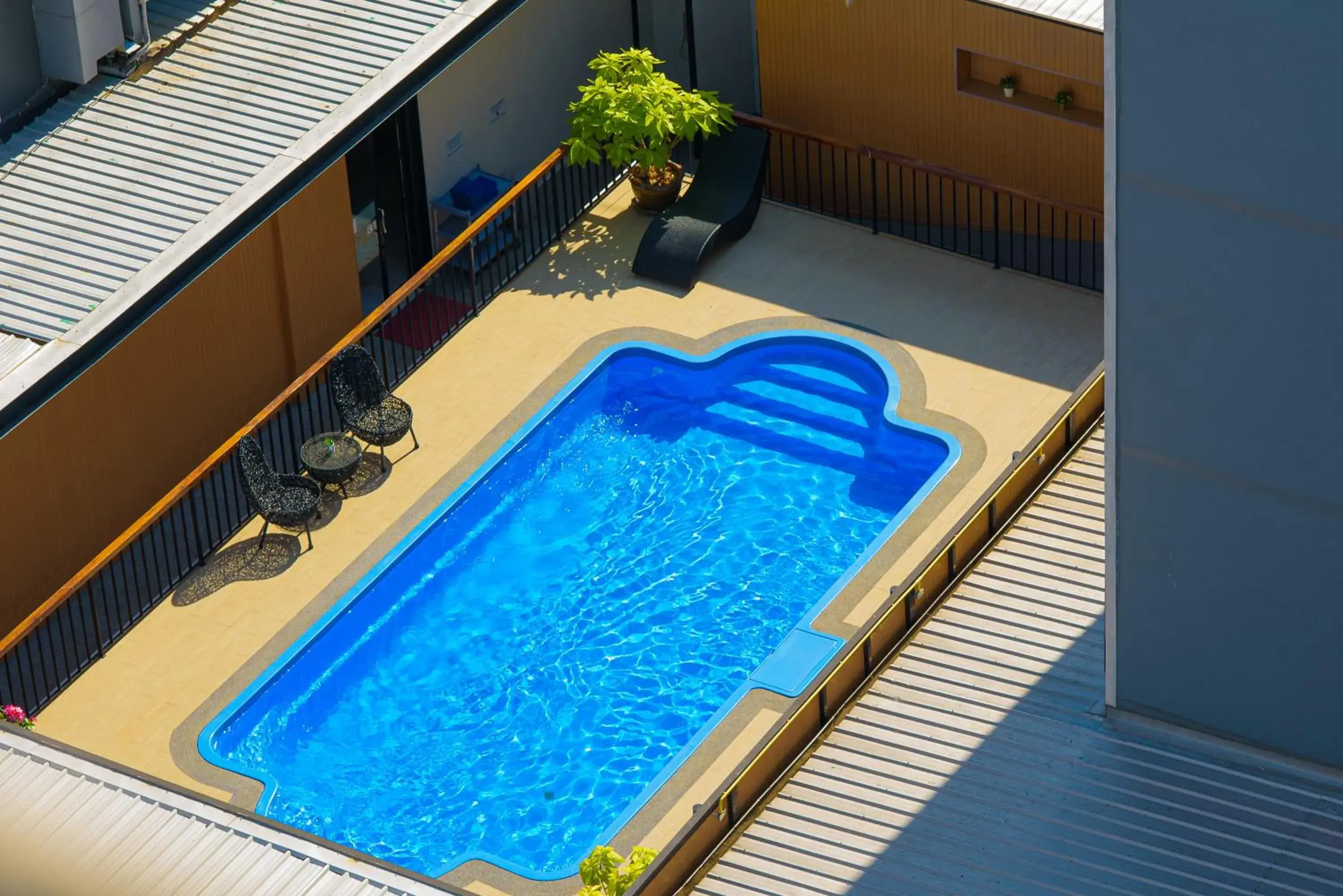 Swimming pool in O2 Grand Suvarnabhumi Airport Swimming pool in O2 Grand Suvarnabhumi Airport