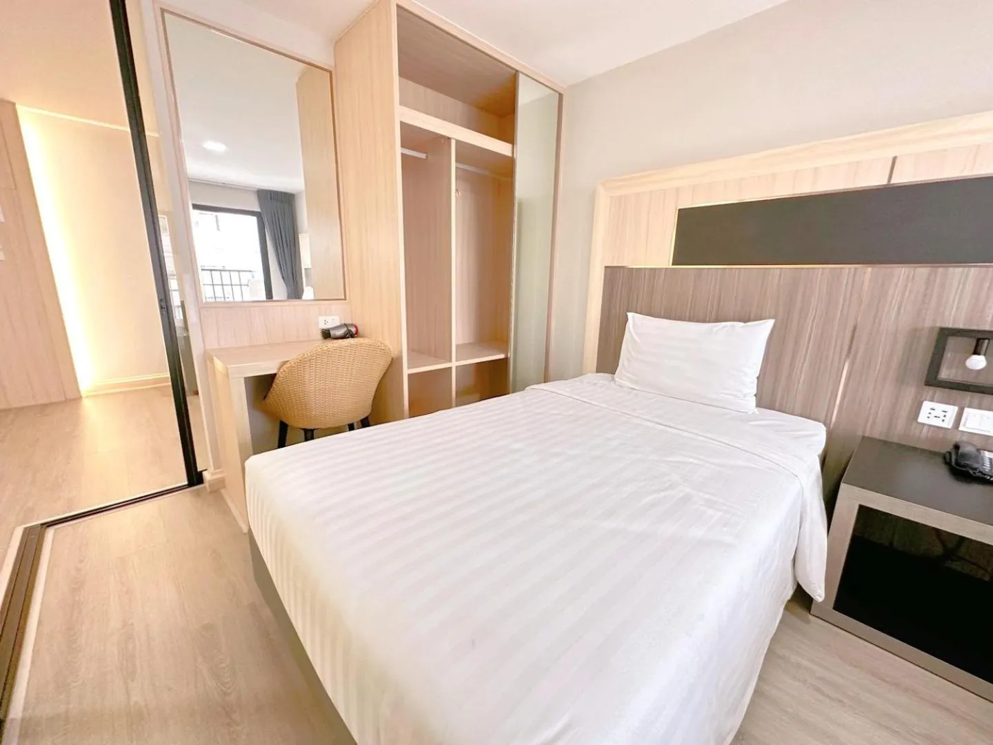 O2 Grand Suvarnabhumi Airport