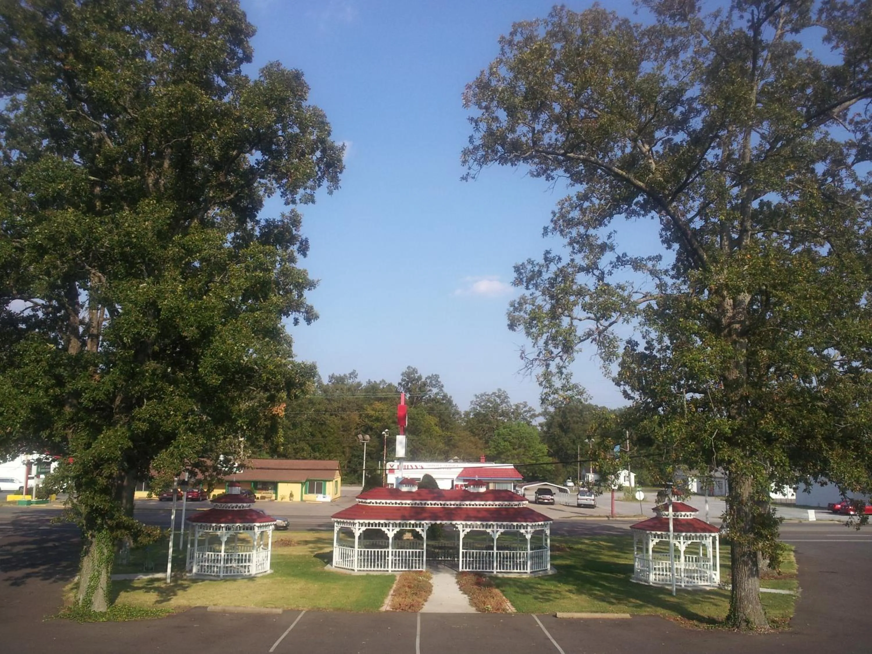 Garden in Murray Inn and Art Gallery