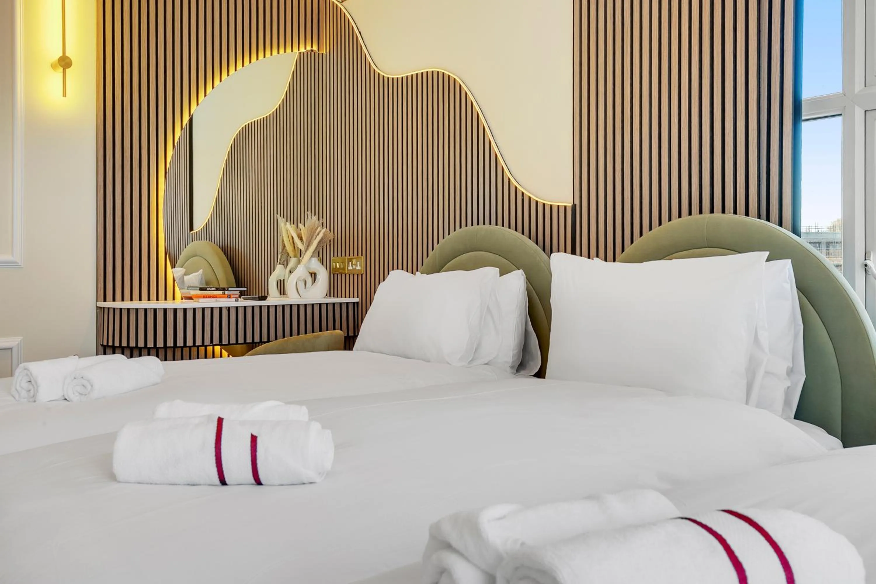 Bedroom, Bed in London Star Hotel