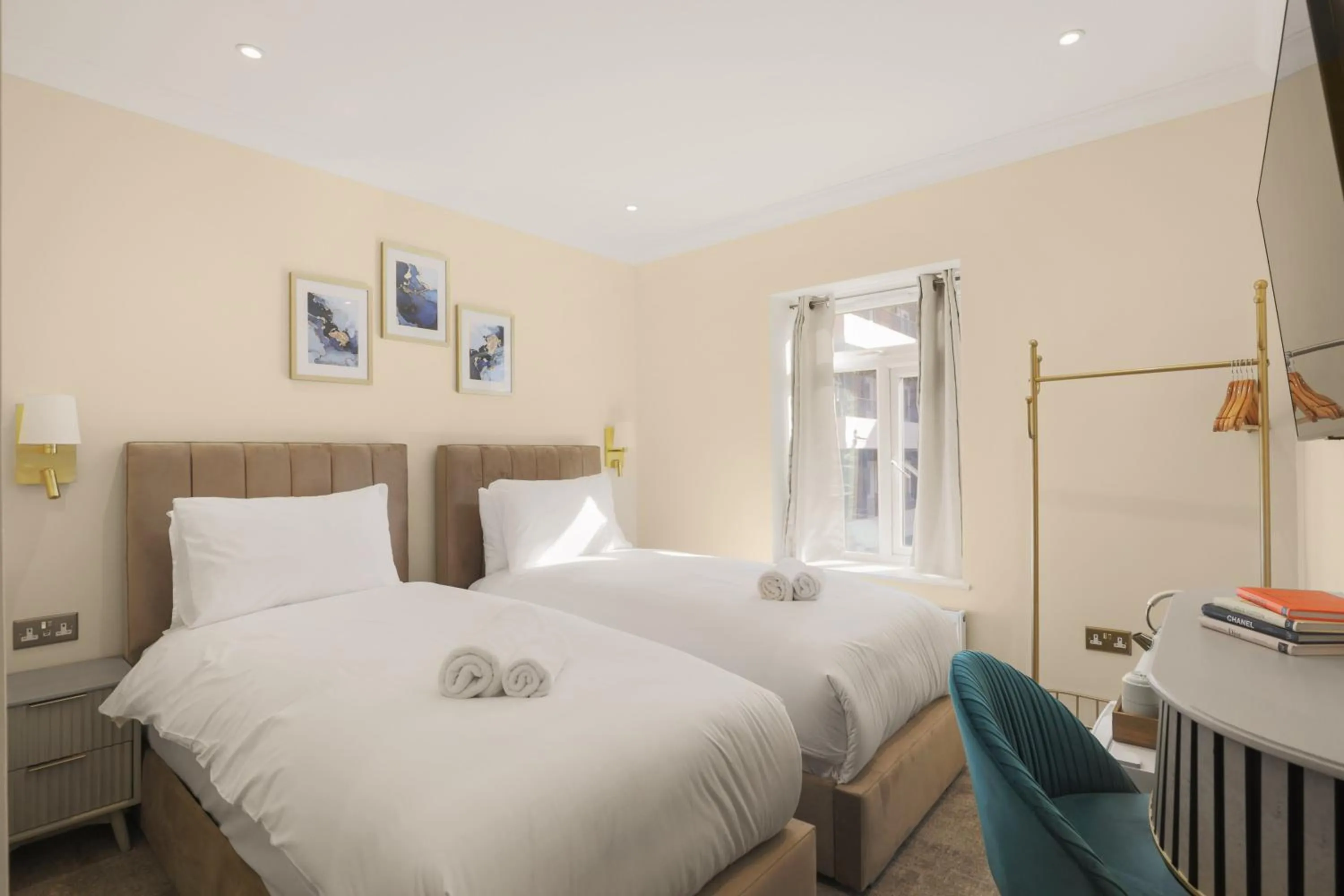 Bed in London Star Hotel