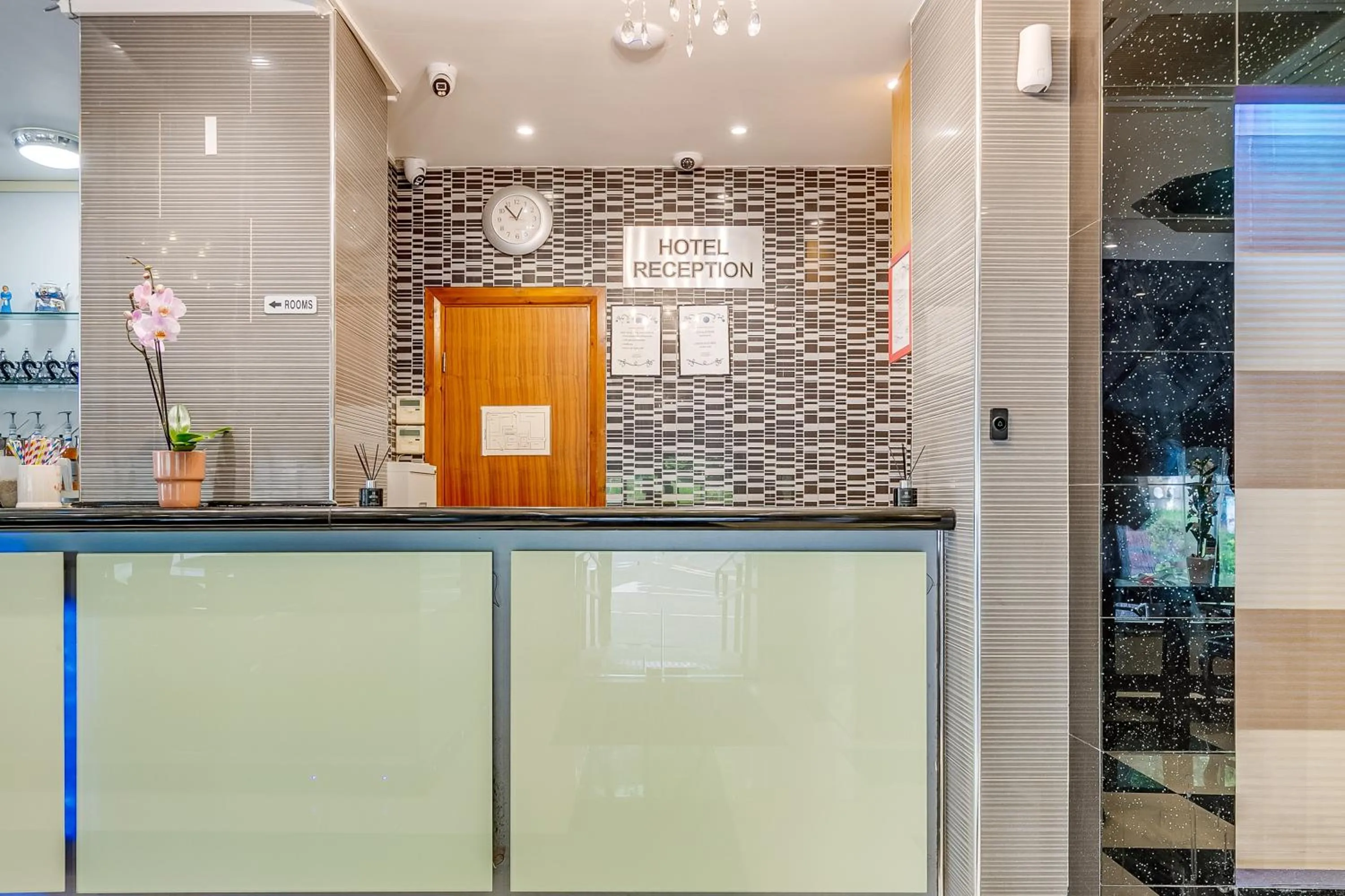 Lobby or reception in London Star Hotel