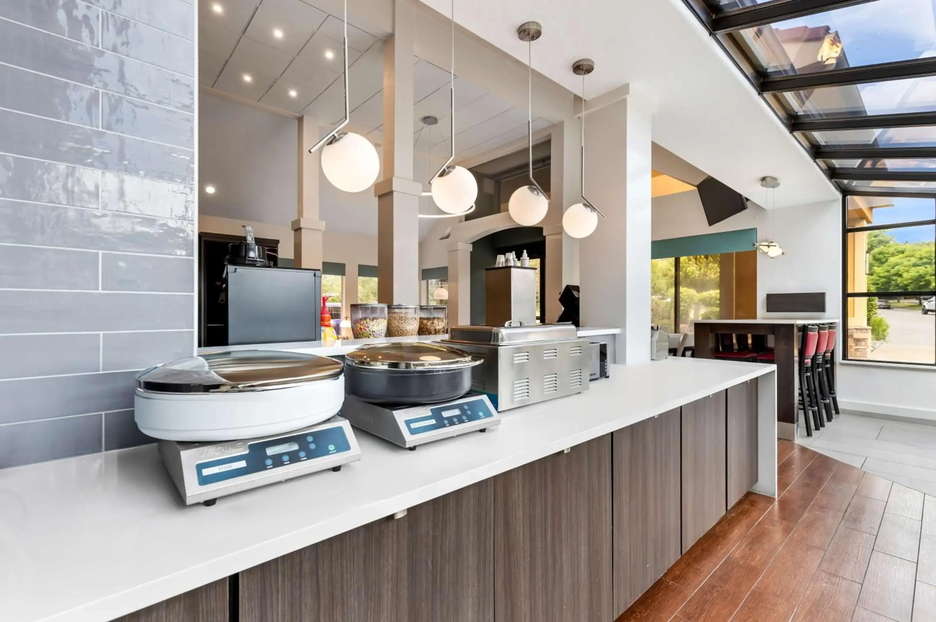 Restaurant/places to eat in Best Western Plus Parkway Inn Restaurant/places to eat in Best Western Plus Parkway Inn