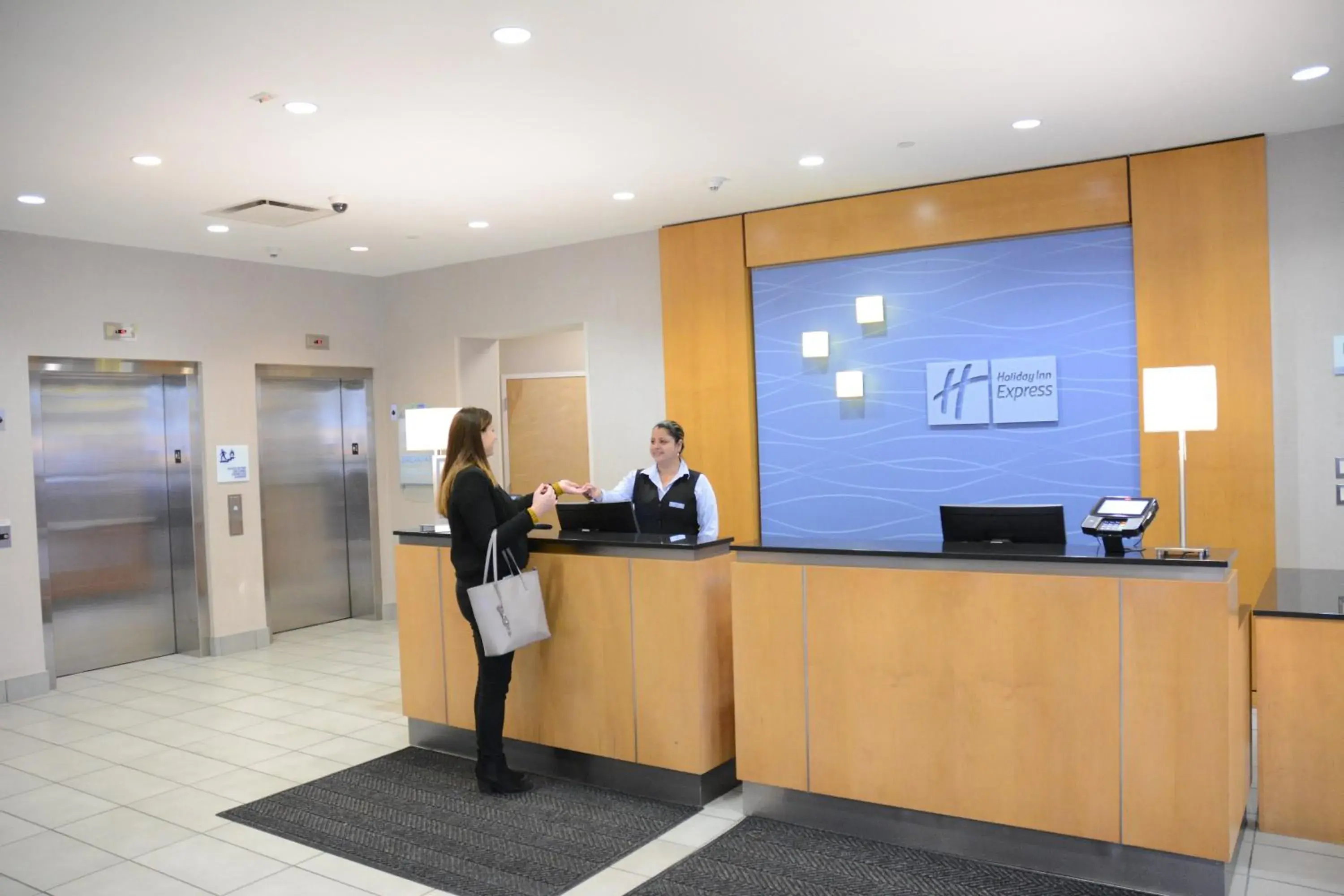 Lobby or reception, Lobby/Reception in Holiday Inn Express Stamford, an IHG Hotel