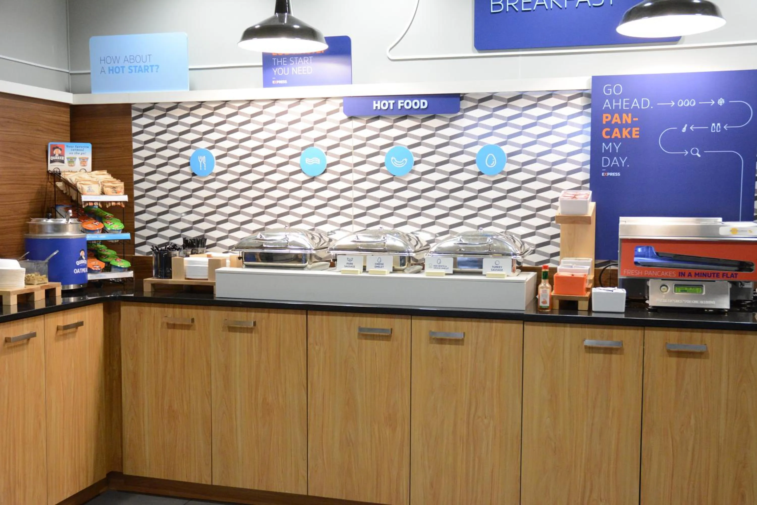 Breakfast, Kitchen/Kitchenette in Holiday Inn Express Stamford, an IHG Hotel