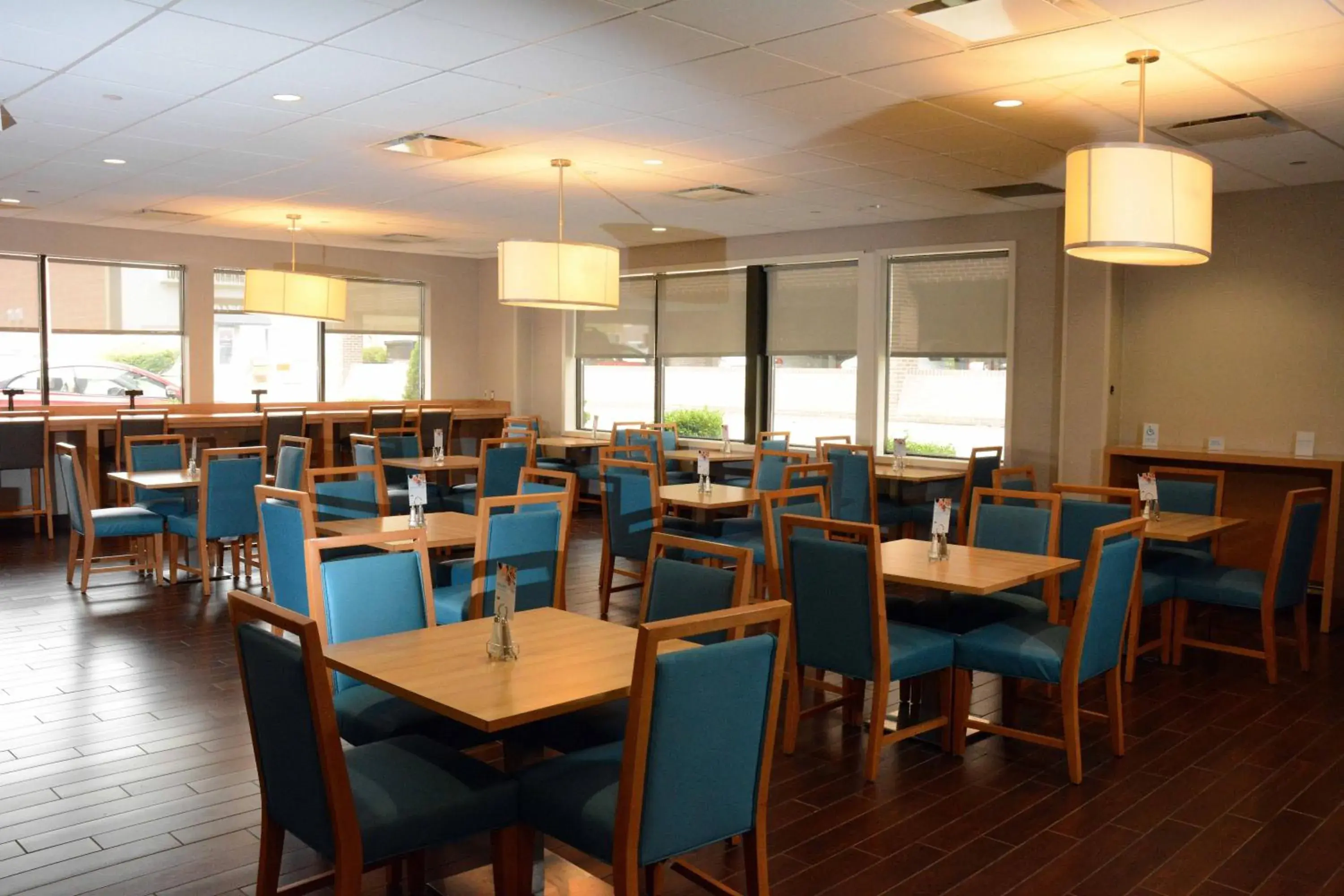 Breakfast, Restaurant/Places to Eat in Holiday Inn Express Stamford, an IHG Hotel