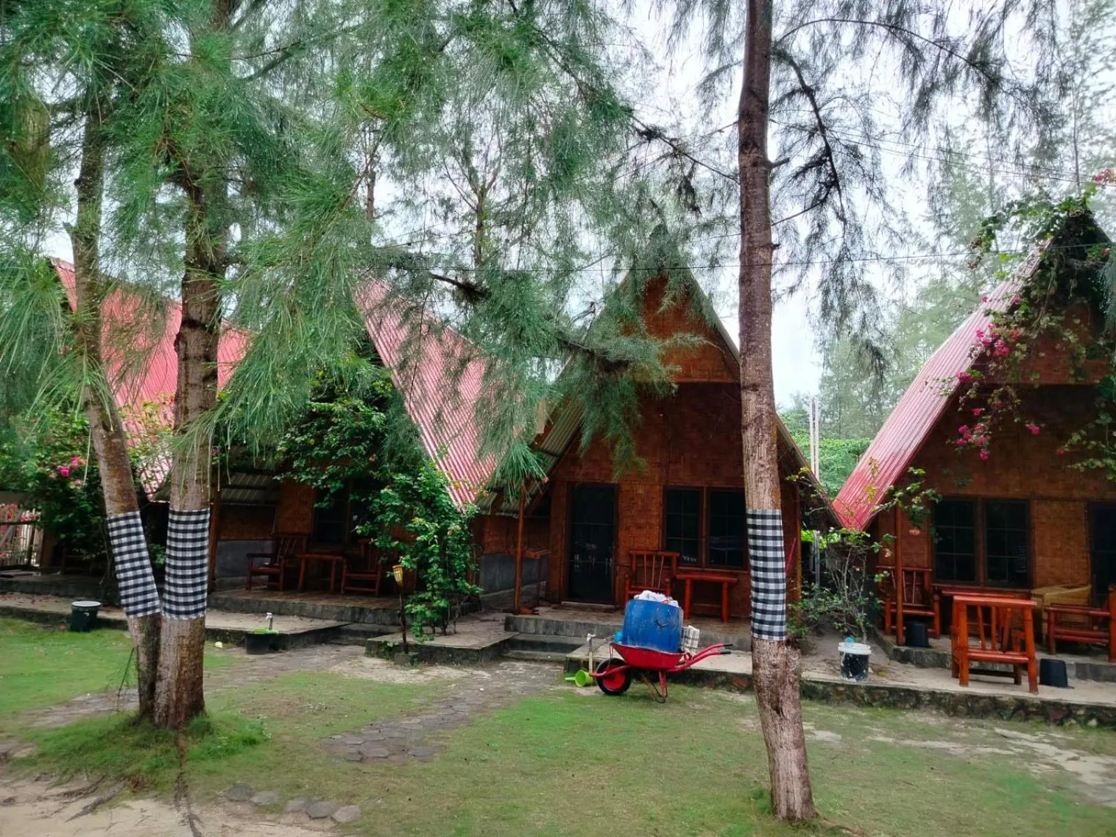Madu Tiga Beach and Resort