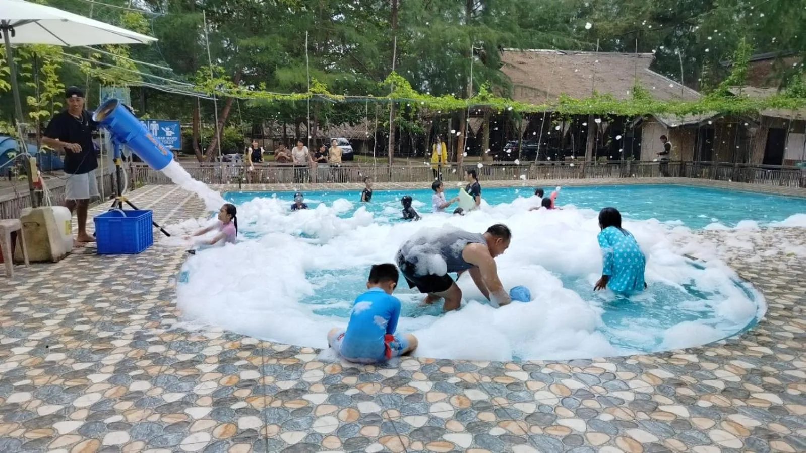 Madu Tiga Beach and Resort