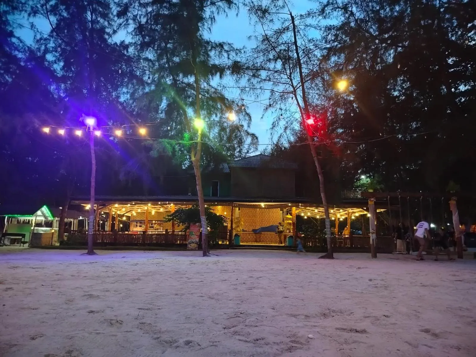 Madu Tiga Beach and Resort