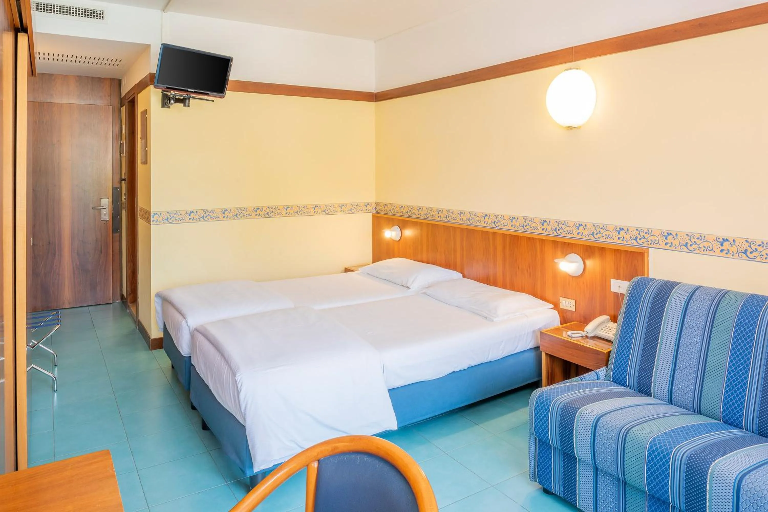 Bedroom in Hotel Royal