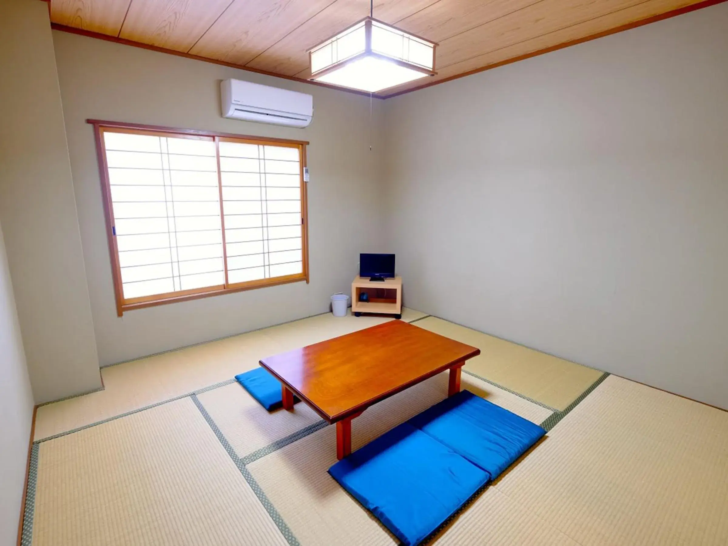 Photo of the whole room in Kokumin Shukusha Sun Marina Photo of the whole room in Kokumin Shukusha Sun Marina