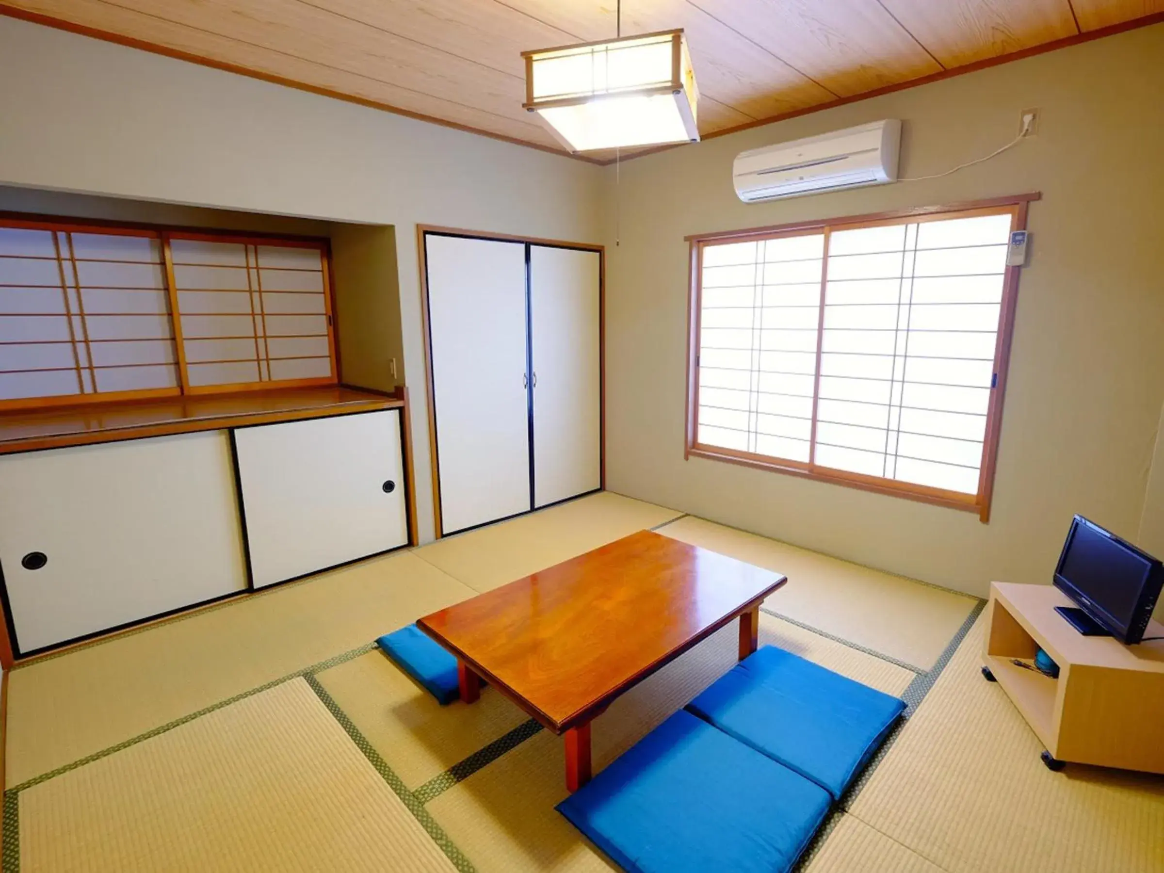 Photo of the whole room in Kokumin Shukusha Sun Marina Photo of the whole room in Kokumin Shukusha Sun Marina