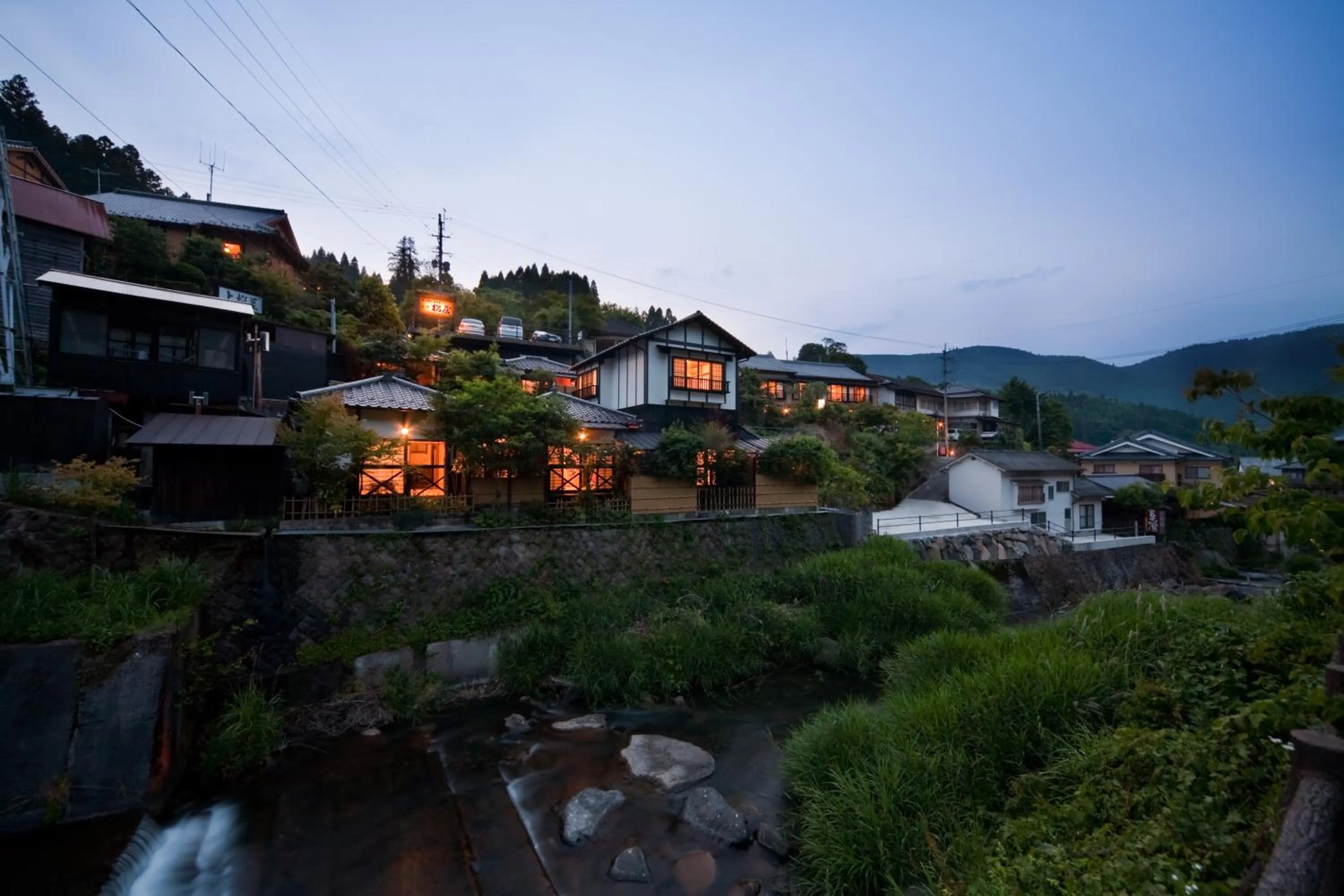 Property building in Sanso Matsuya