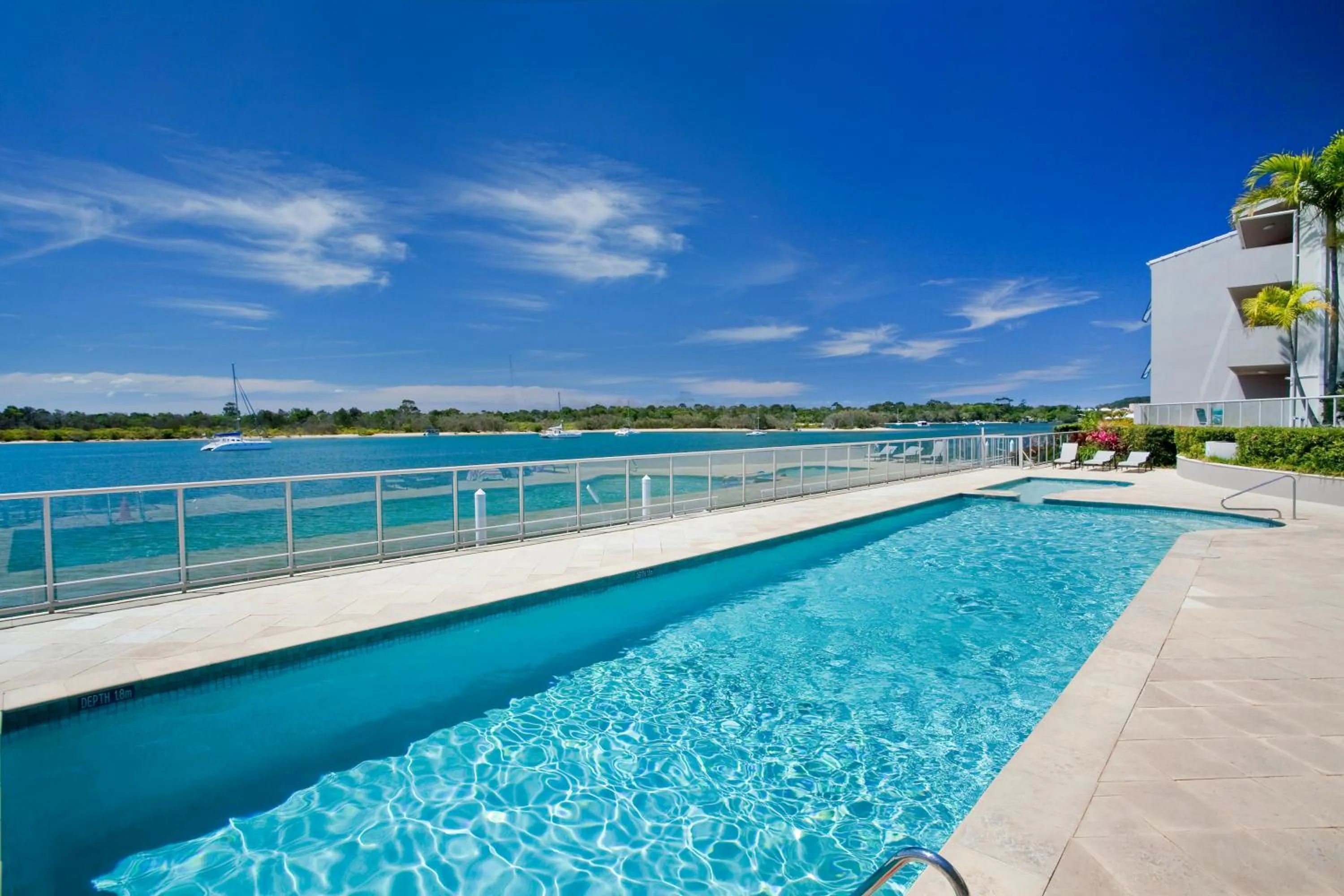 Day in Noosa Shores Resort