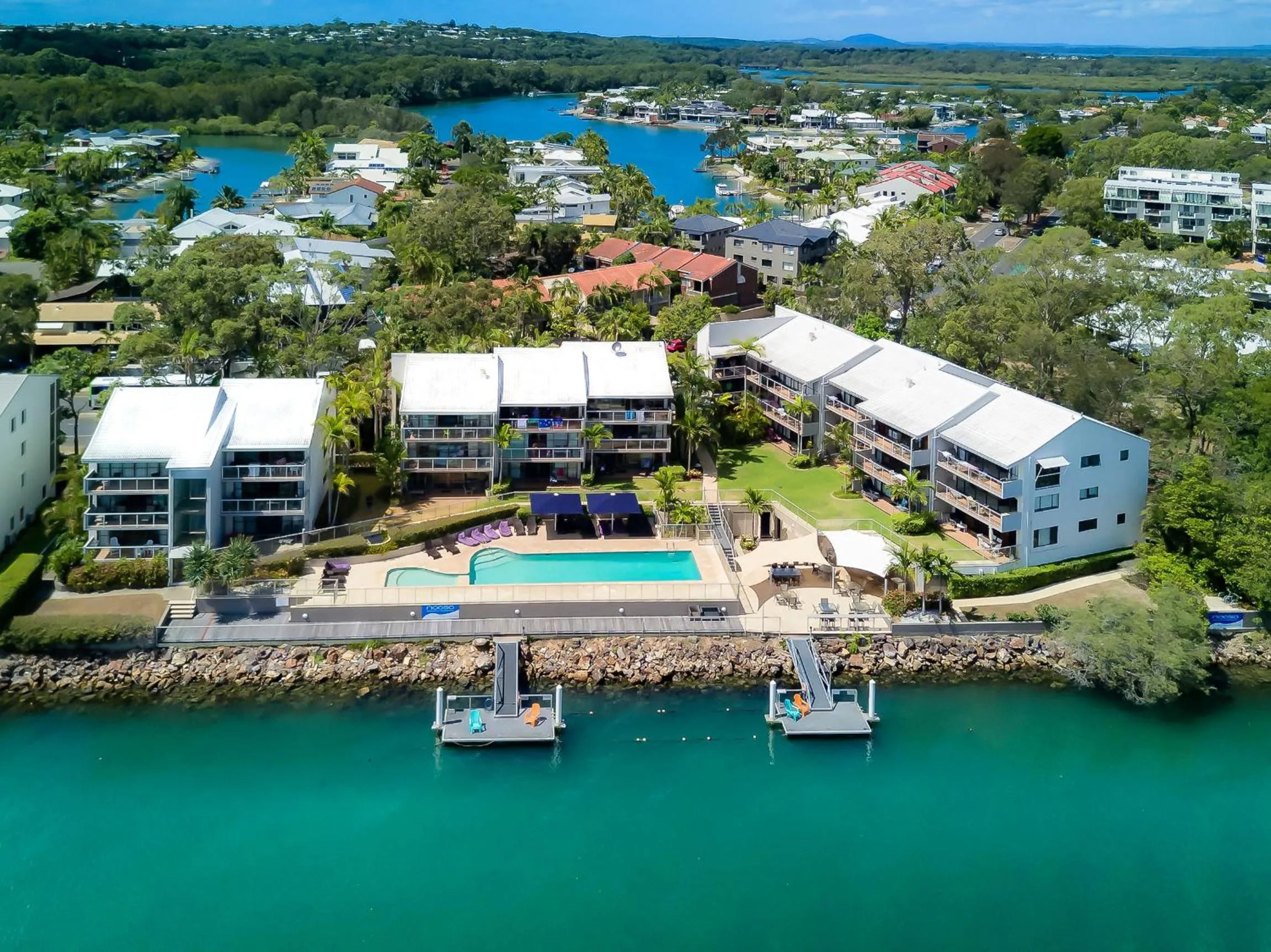 Property building in Noosa Shores Resort