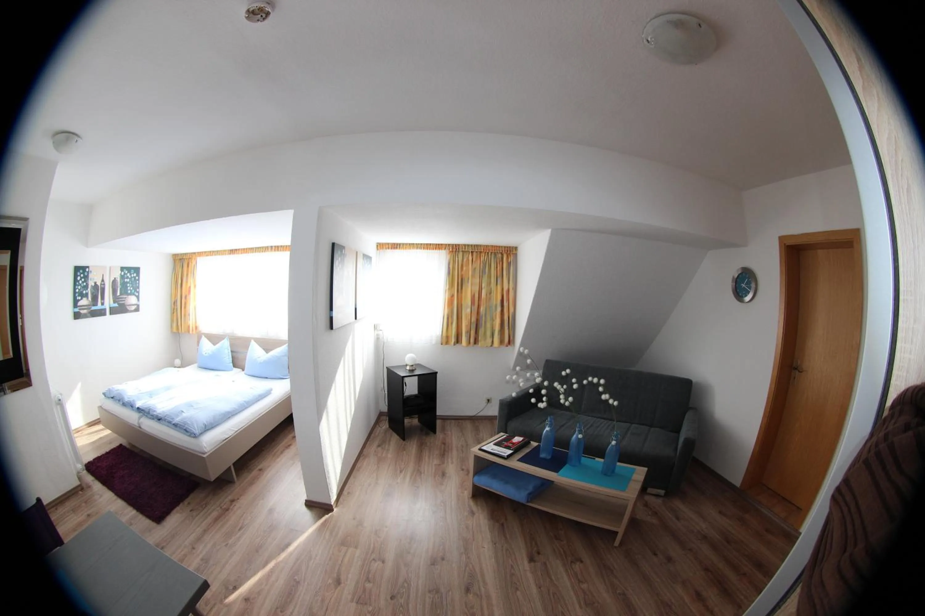 Photo of the whole room, Bed in Hotel Stadt Munster
