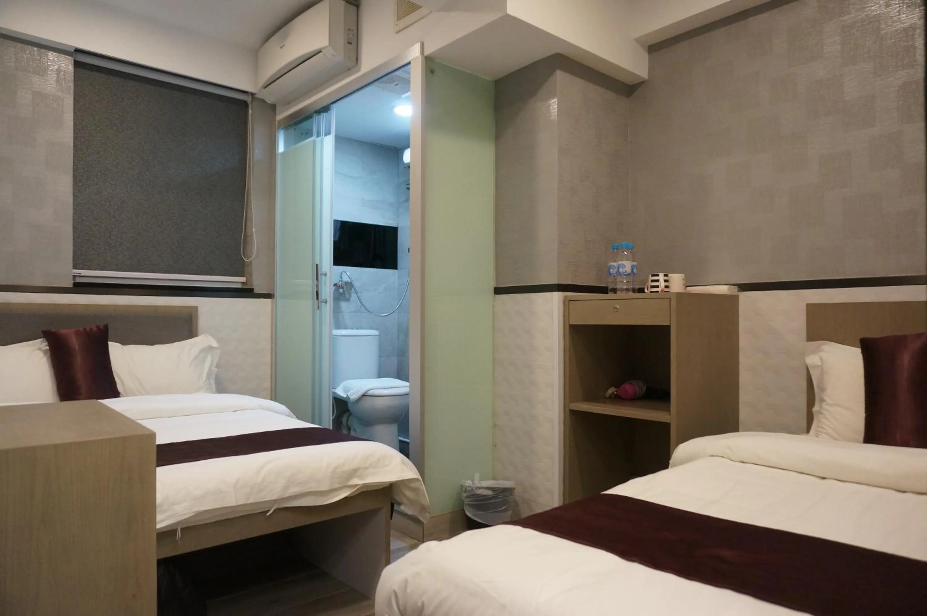 Bed in Vve Vve Hotel