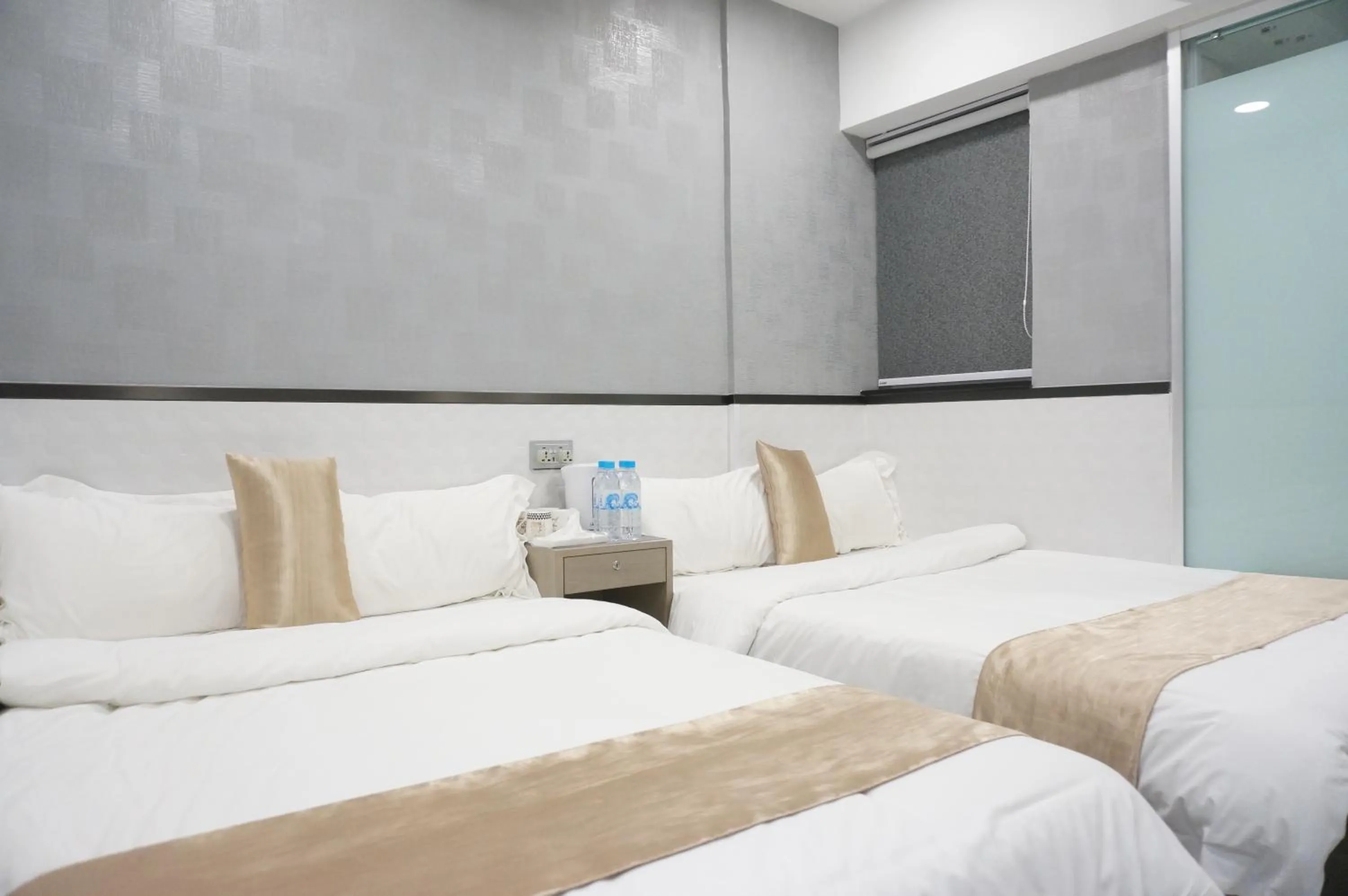 Bed in Vve Vve Hotel