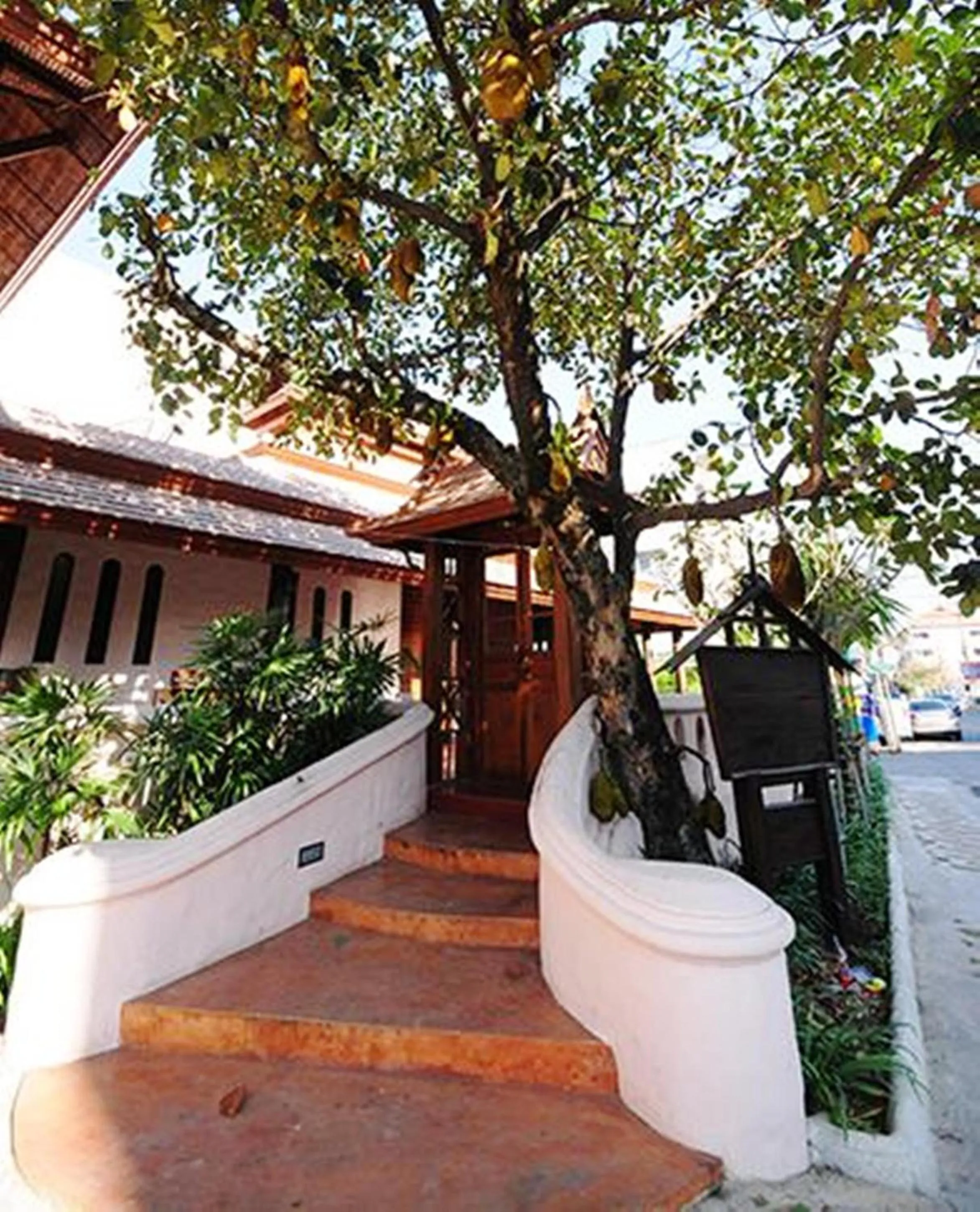 Decorative detail in Villa Korbhun Khinbua