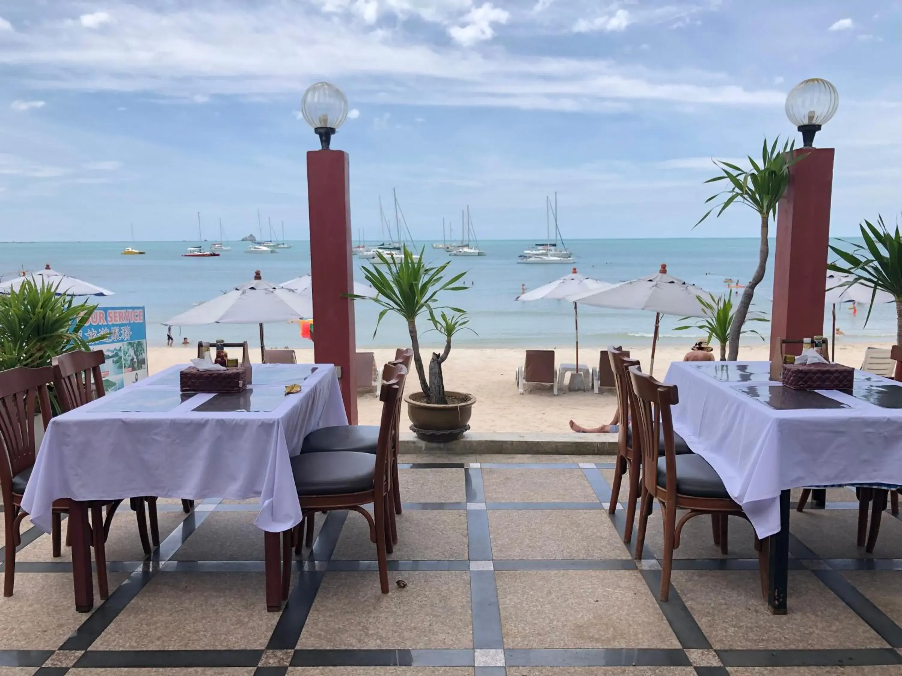 Restaurant/places to eat in PS Thana Resort Restaurant/places to eat in PS Thana Resort