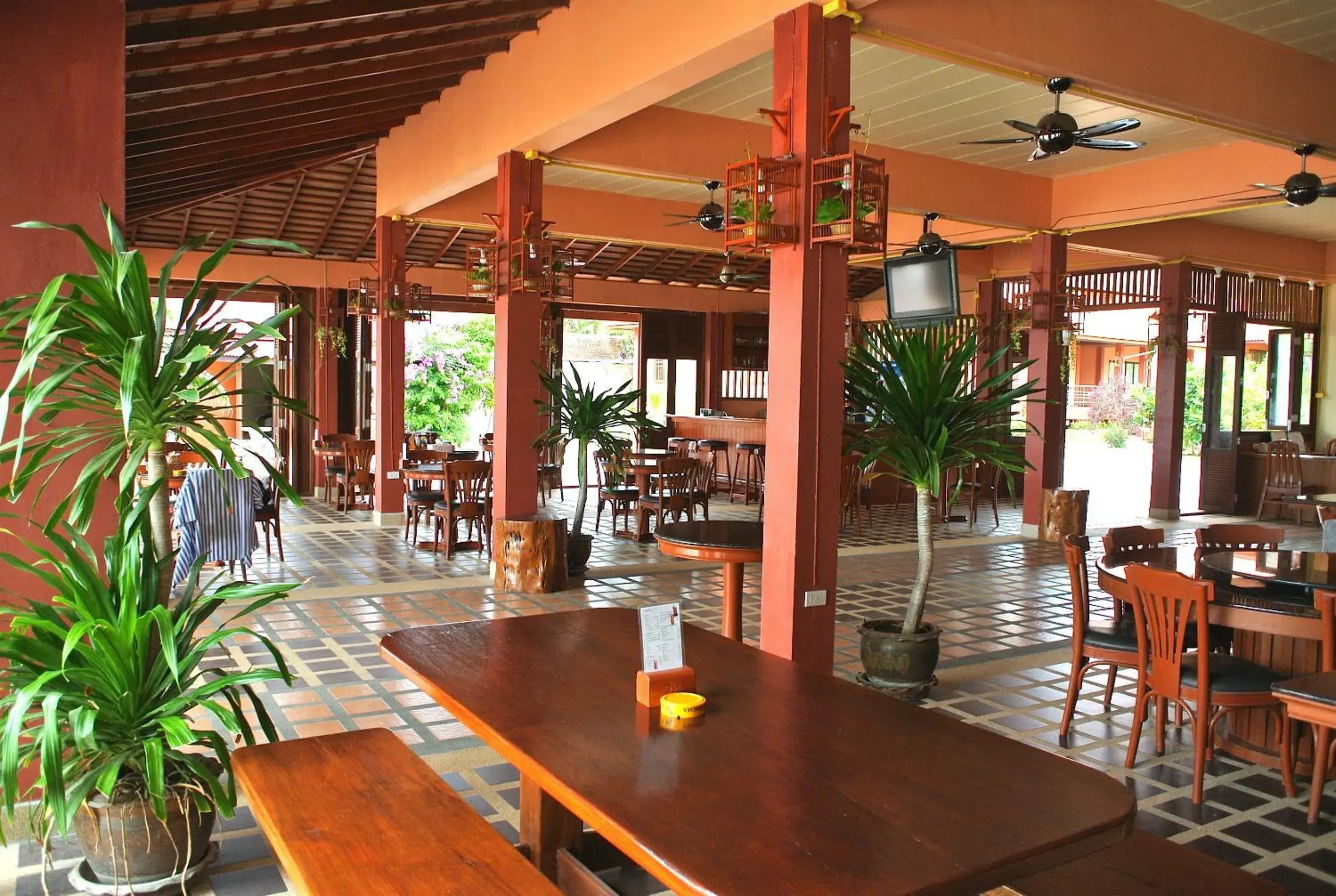 Restaurant/places to eat in PS Thana Resort Restaurant/places to eat in PS Thana Resort
