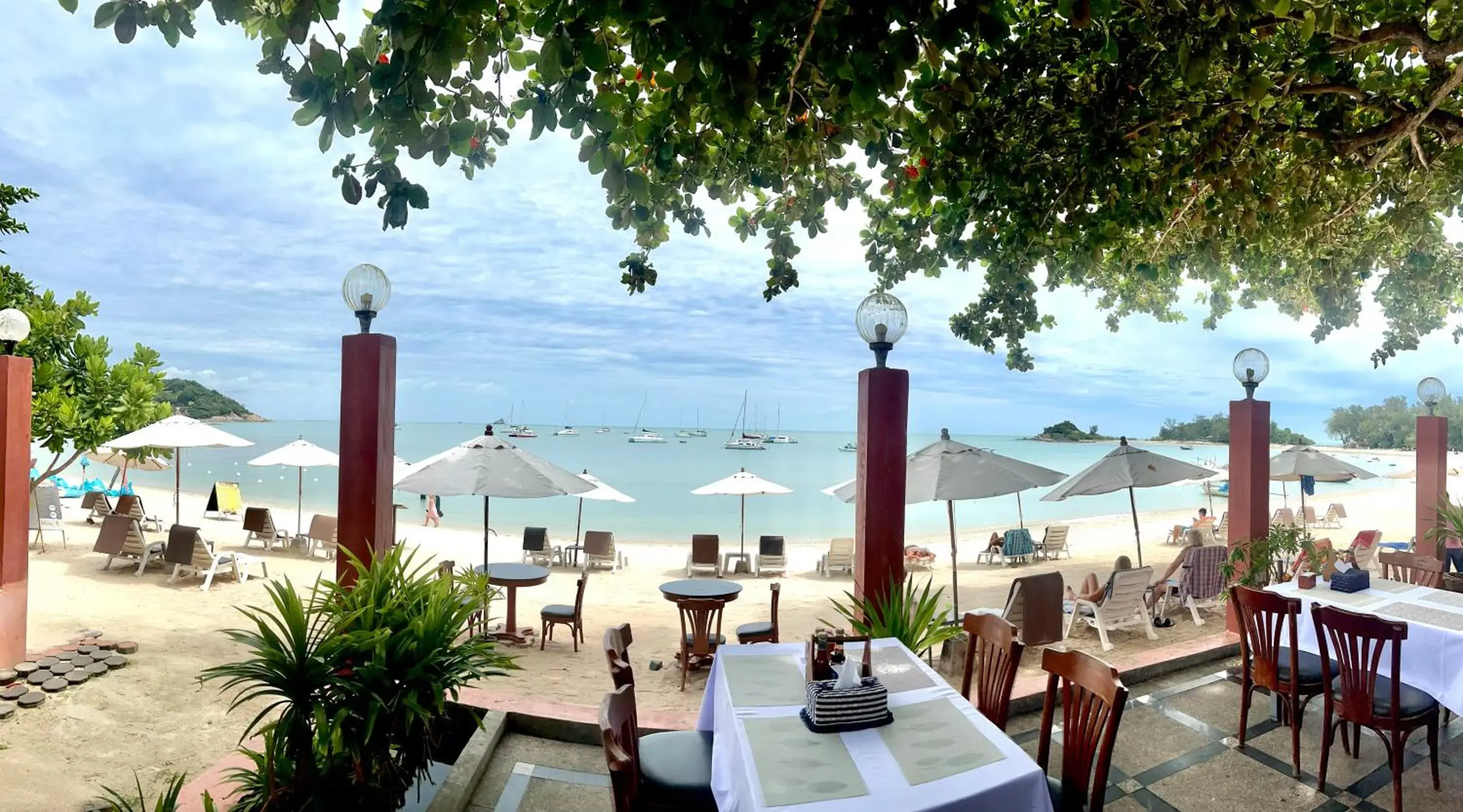 Restaurant/places to eat in PS Thana Resort Restaurant/places to eat in PS Thana Resort