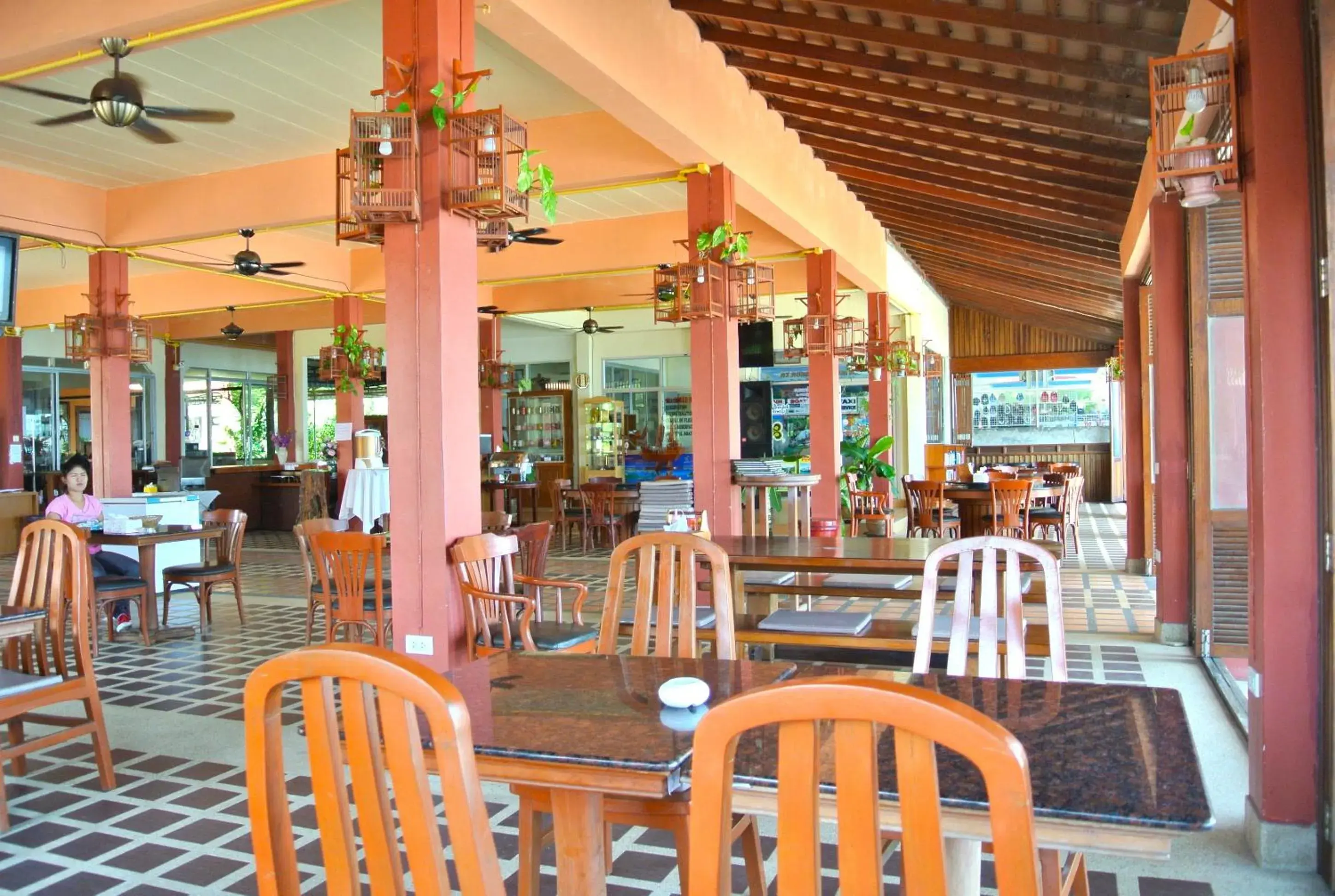 Restaurant/places to eat in PS Thana Resort Restaurant/places to eat in PS Thana Resort
