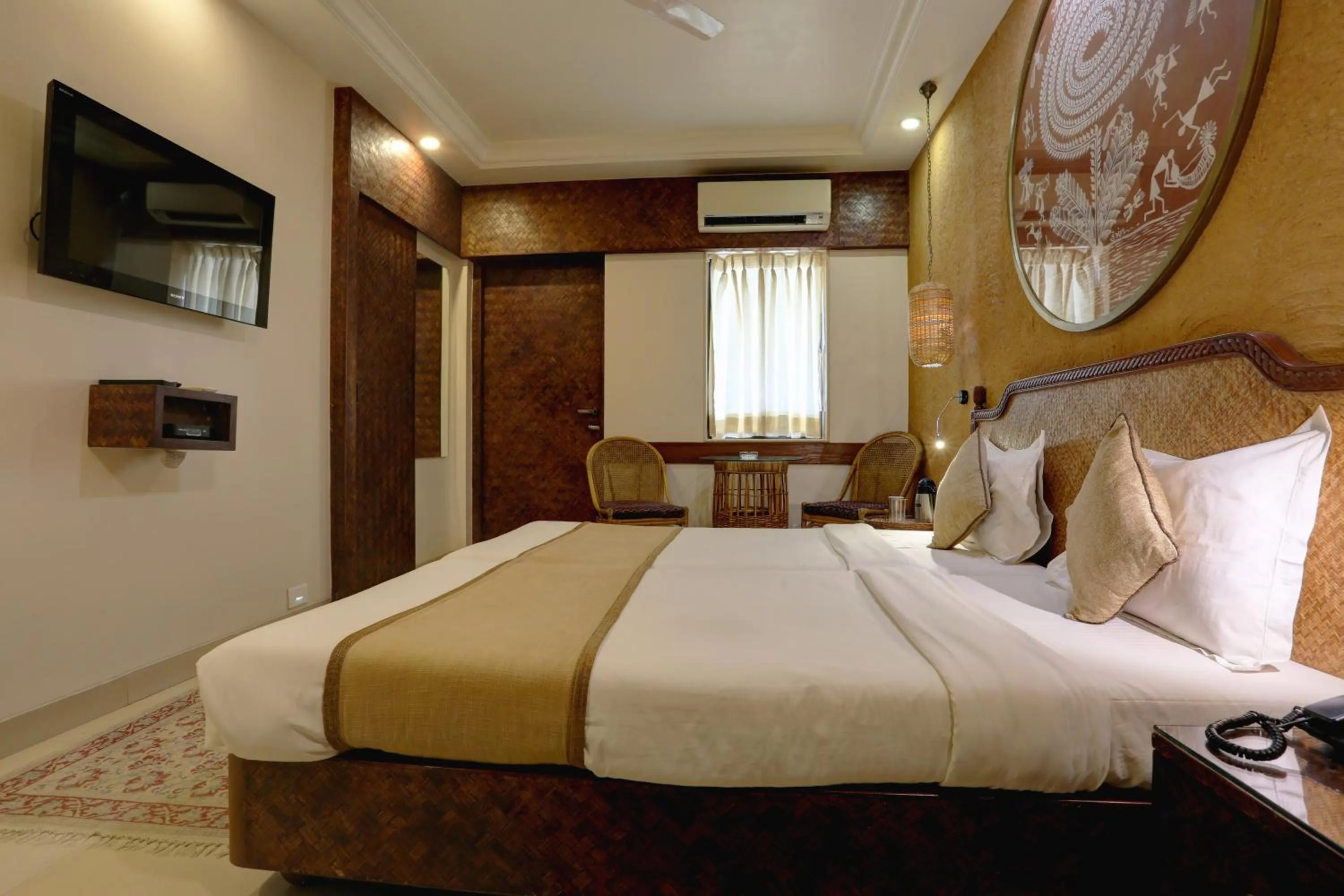 Bedroom, Bed in Accord Hotel