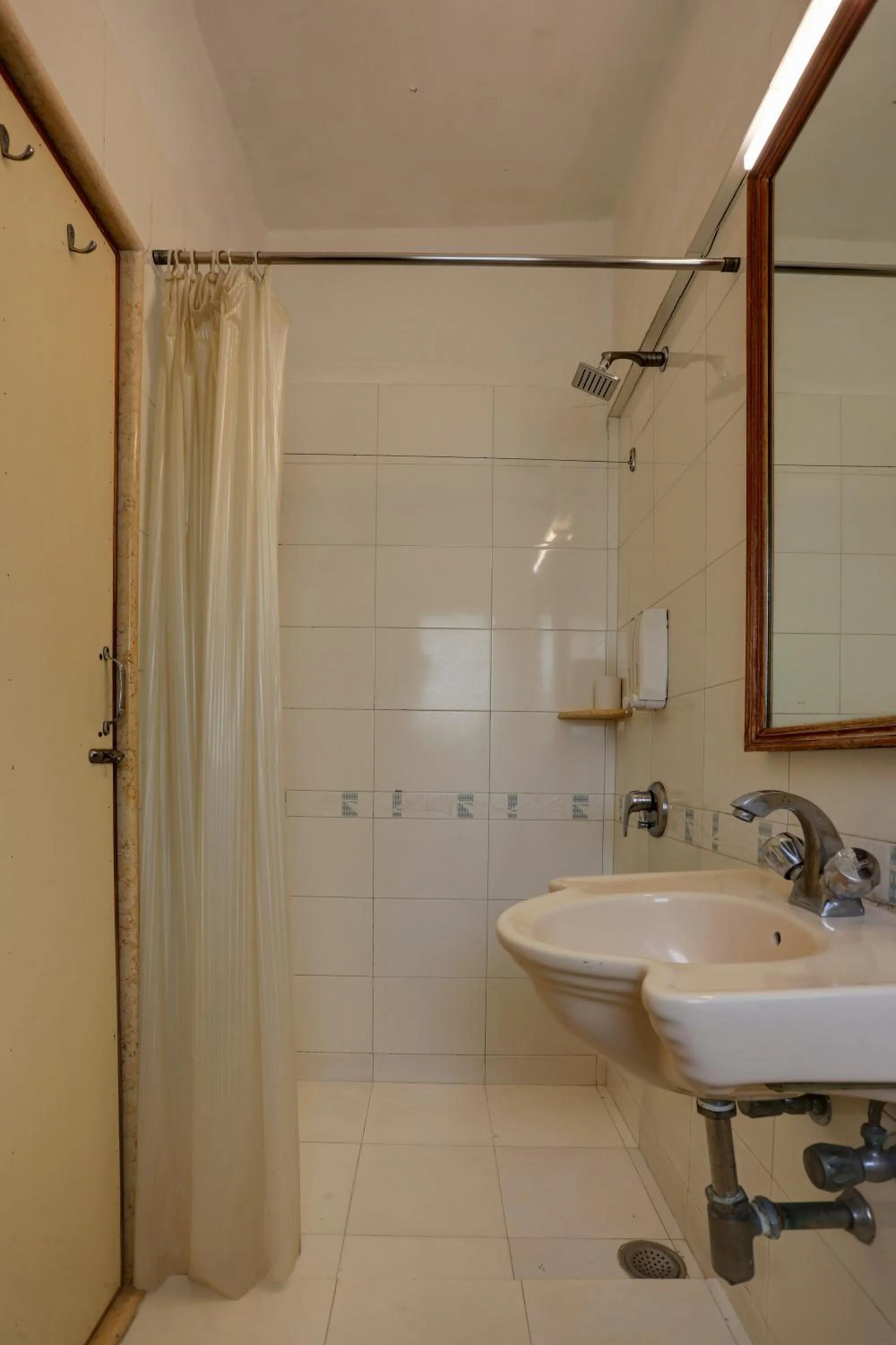 Shower in Accord Hotel